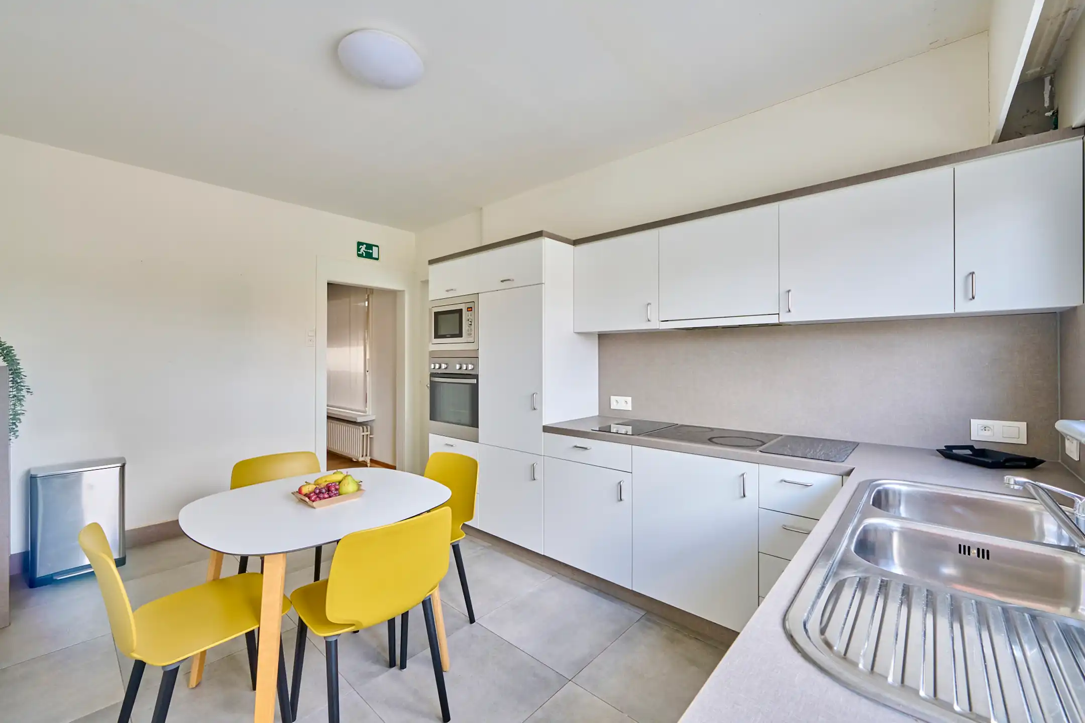 Charmante, op te frissen HOB met 4 slpks  foto 4