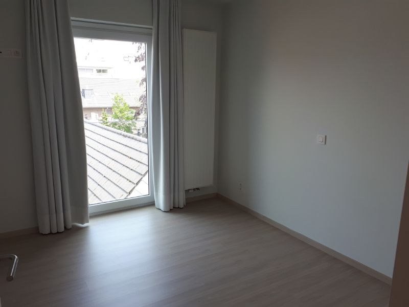 Roeselare centrum : Prachtig instapklaar nieuwbouwappartement voorzien van 2 slaapkamers en zuidgericht terras. (maximale bewoning 3 personen) foto 10