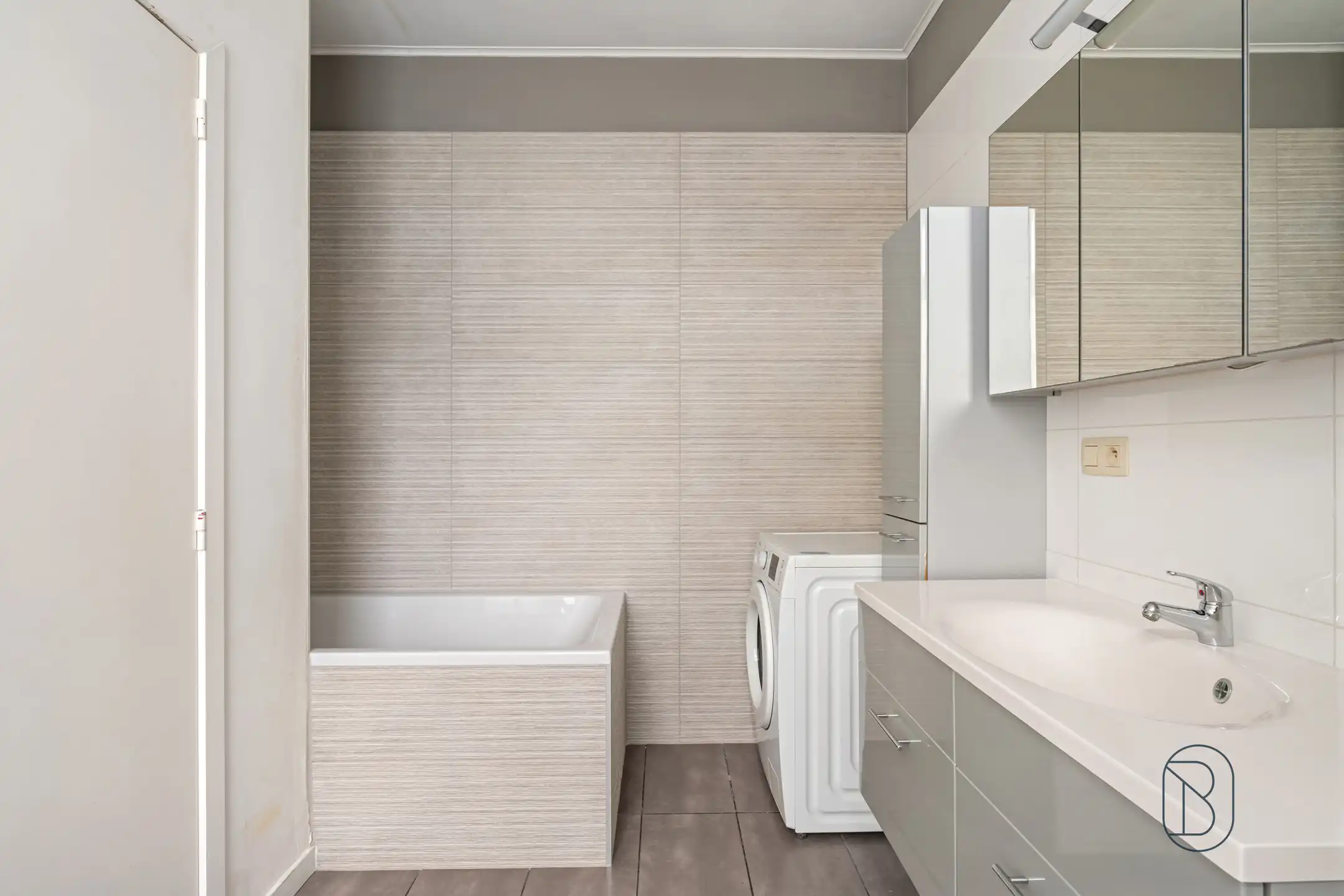 Gerenoveerde rijwoning met 2 SLK en zuidgerichte tuin foto 19