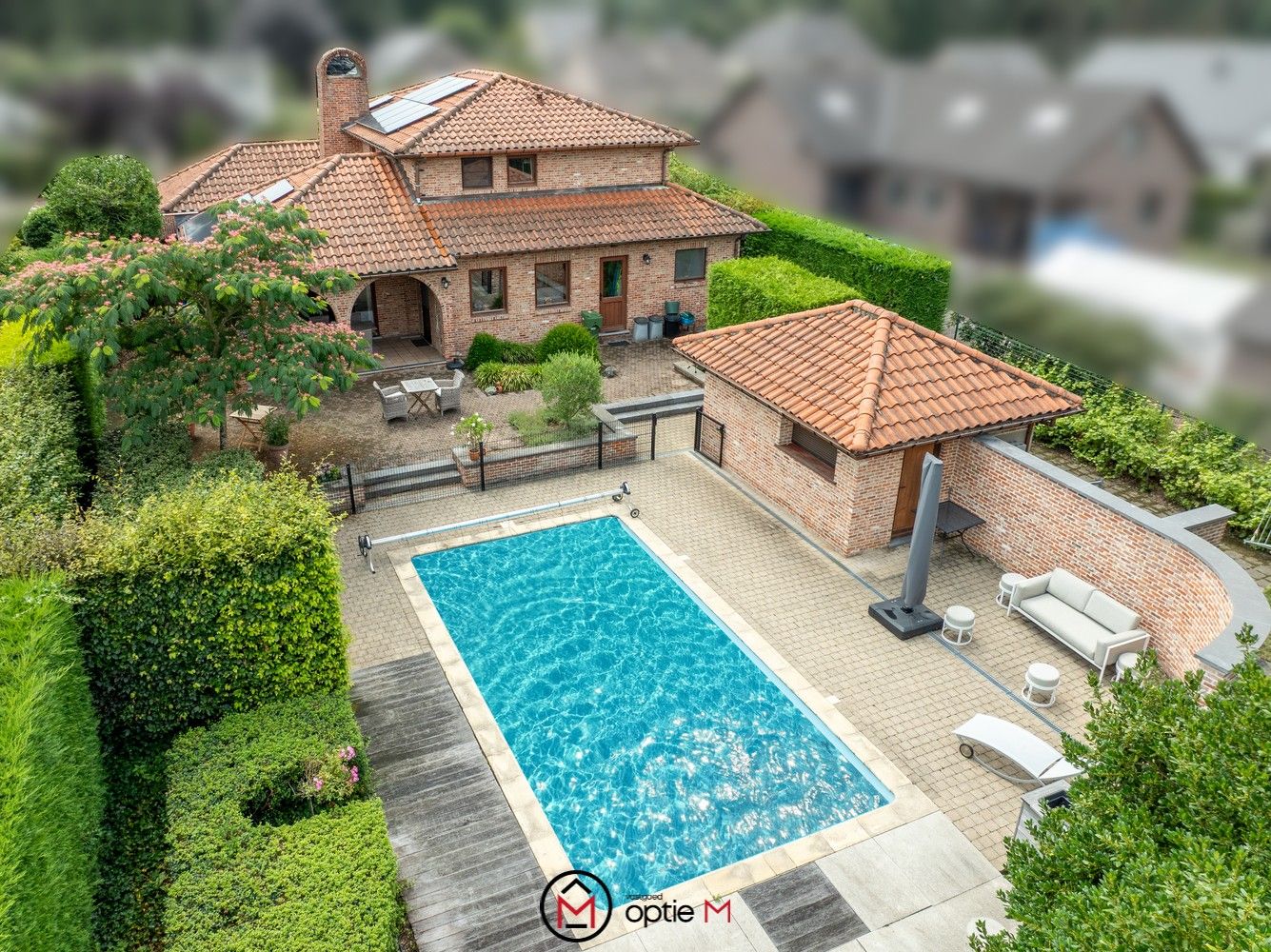 MEDITERRANE RUST IN EIGEN TUIN - CHARMANTE SPAANSE VILLA MET ZWEMBAD IN CENTRUM ZUTENDAAL foto 4