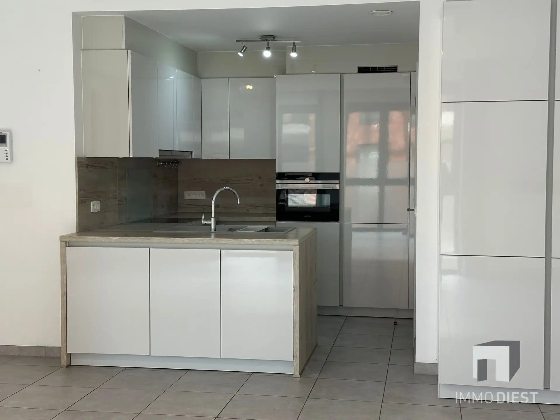 Appartement met 1 slaapkamer, parking en kelder foto 18