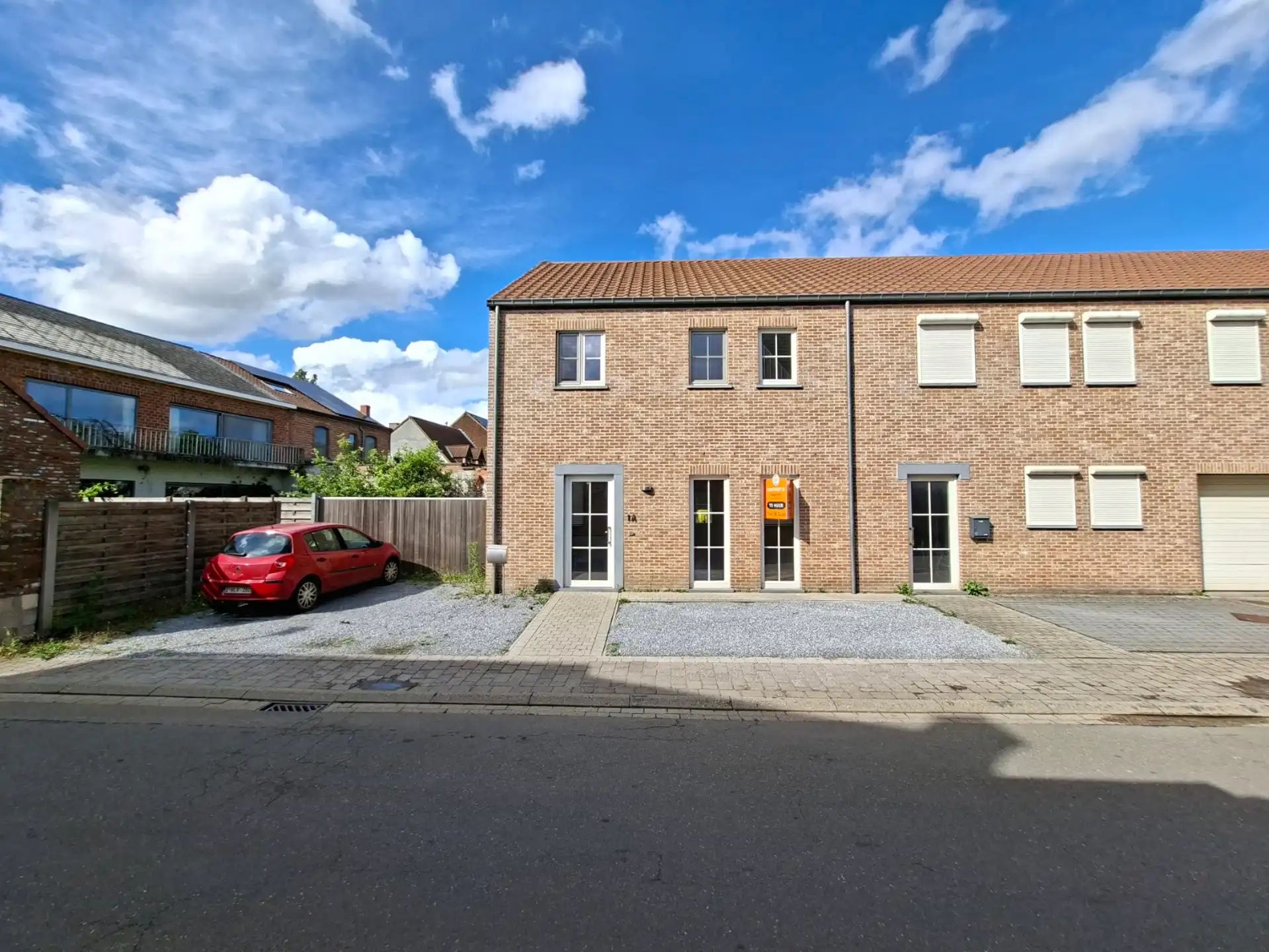Energiezuinige woning met 3 slaapkamers in centrum Wezemaal foto {{pictureIndex}}