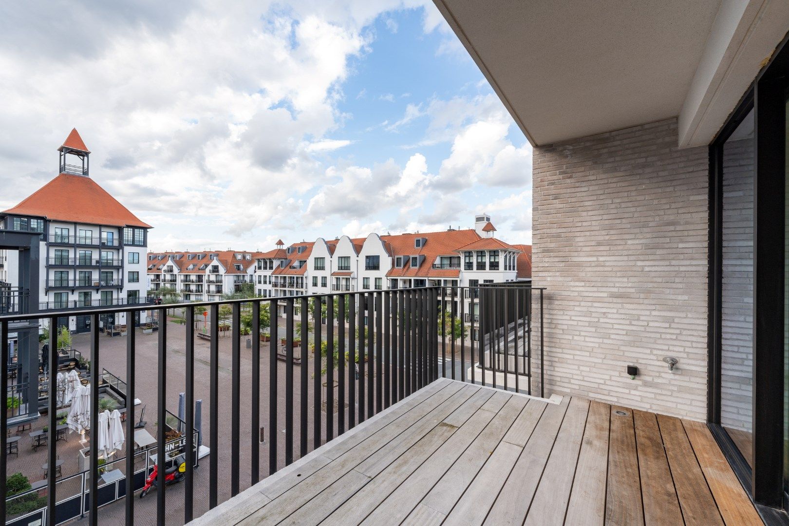 Prachtig nieuwbouwappartement in Duinenwater met zich op het K. Haringplein! foto 2