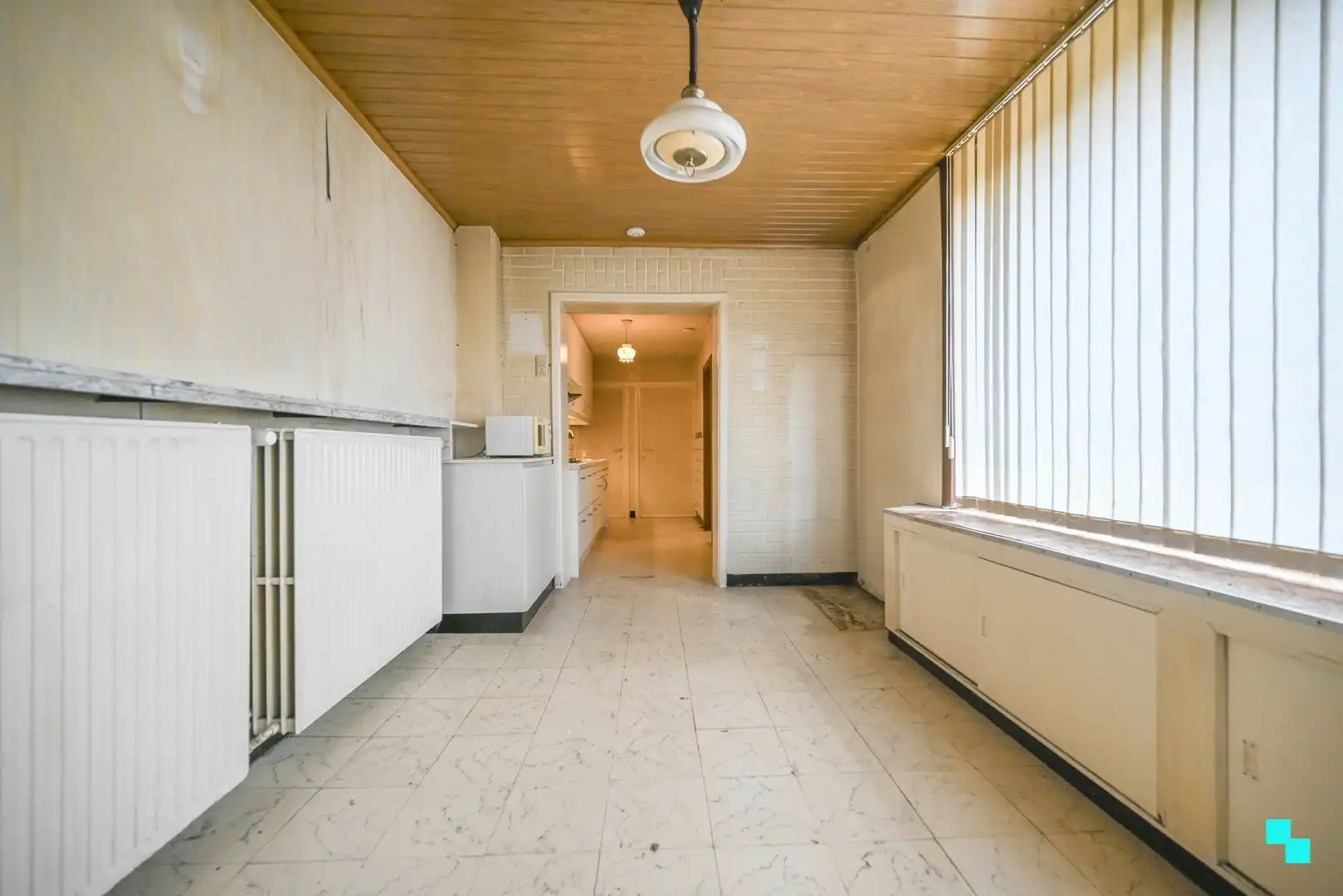 Stevig gebouwde, halfopen bebouwing met tuin in Zulte foto 9