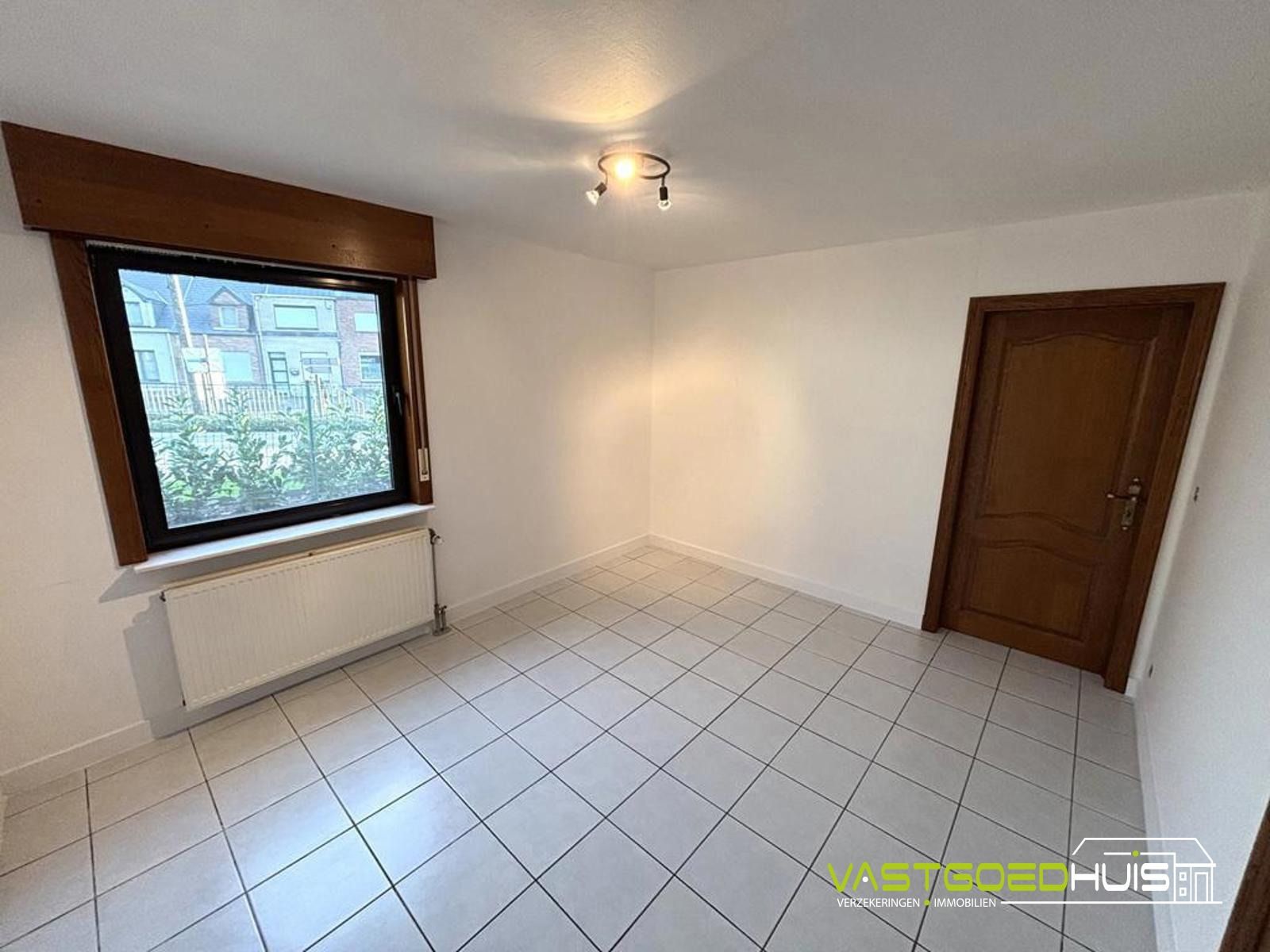 Instapklare halfopen bebouwing met 4 slaapkamers!  foto 8