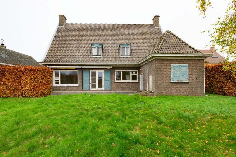 Statige woning te Izegem. foto 33