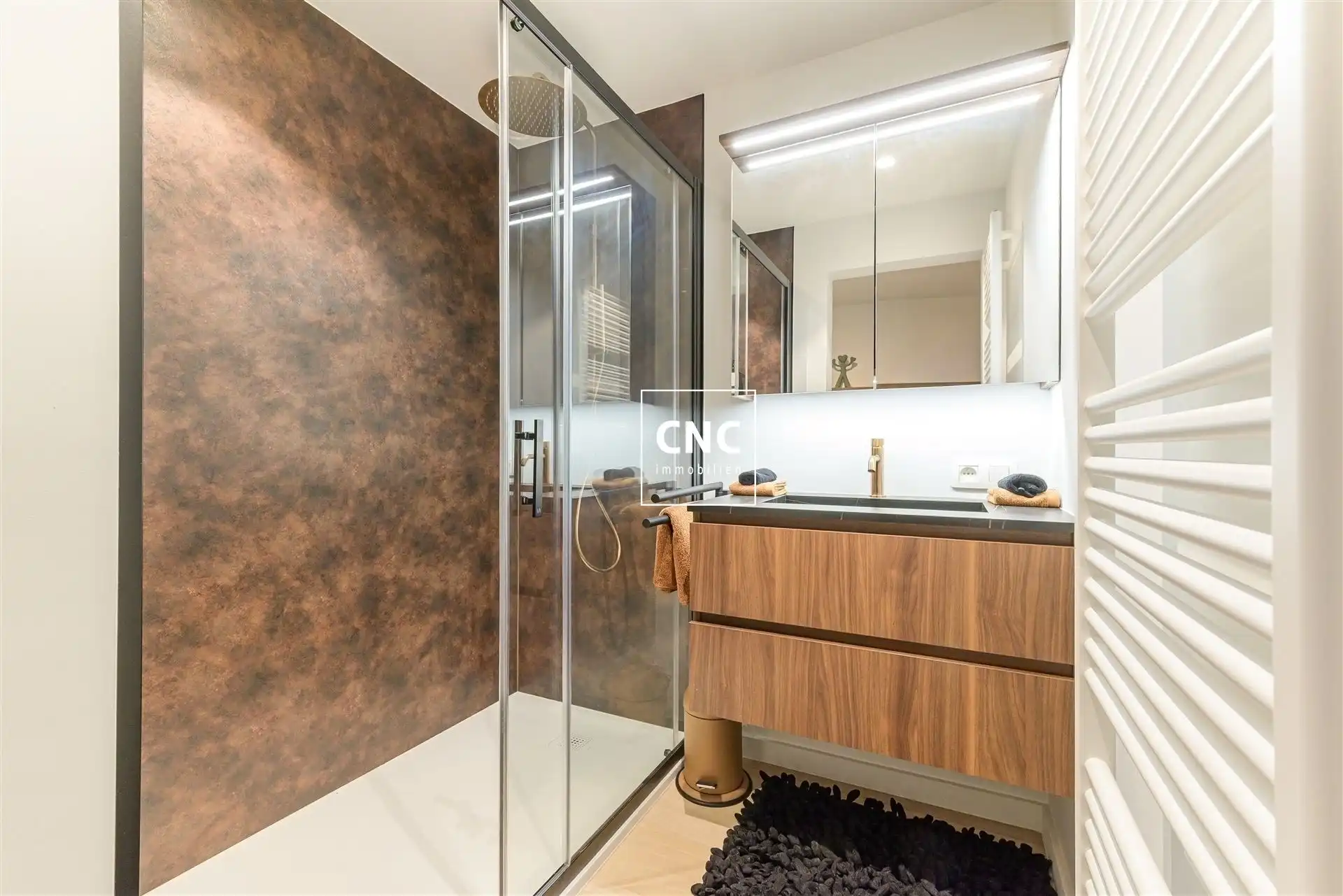 Stijlvol gerenoveerd appartement - open zicht op de villa’s foto 7