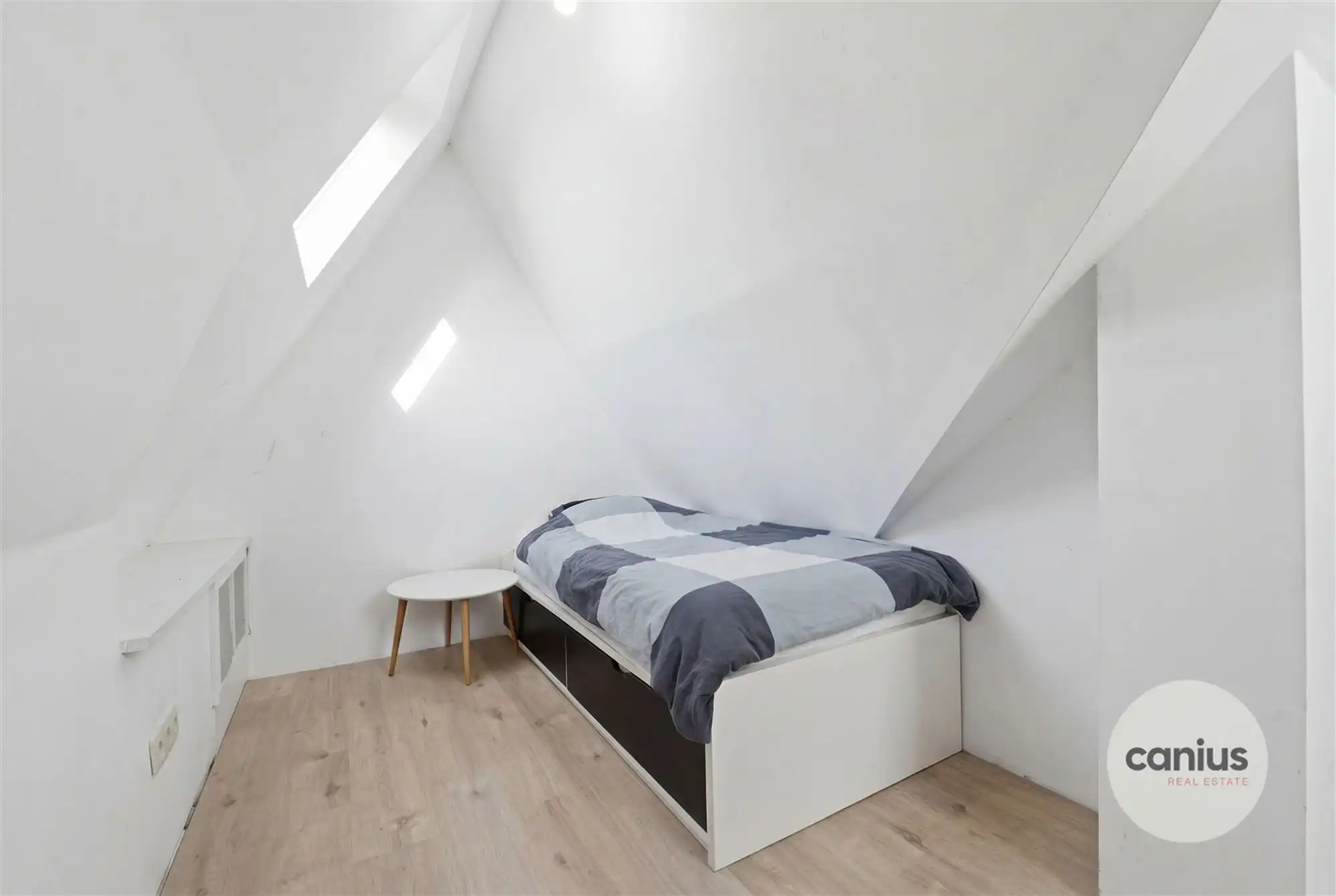 GERENOVEERDE VRIJSTAANDE WONING MET 4 SLAAPKAMERS EN EEN GEZELLIGE TUIN IN WALSHOUTEM foto 25