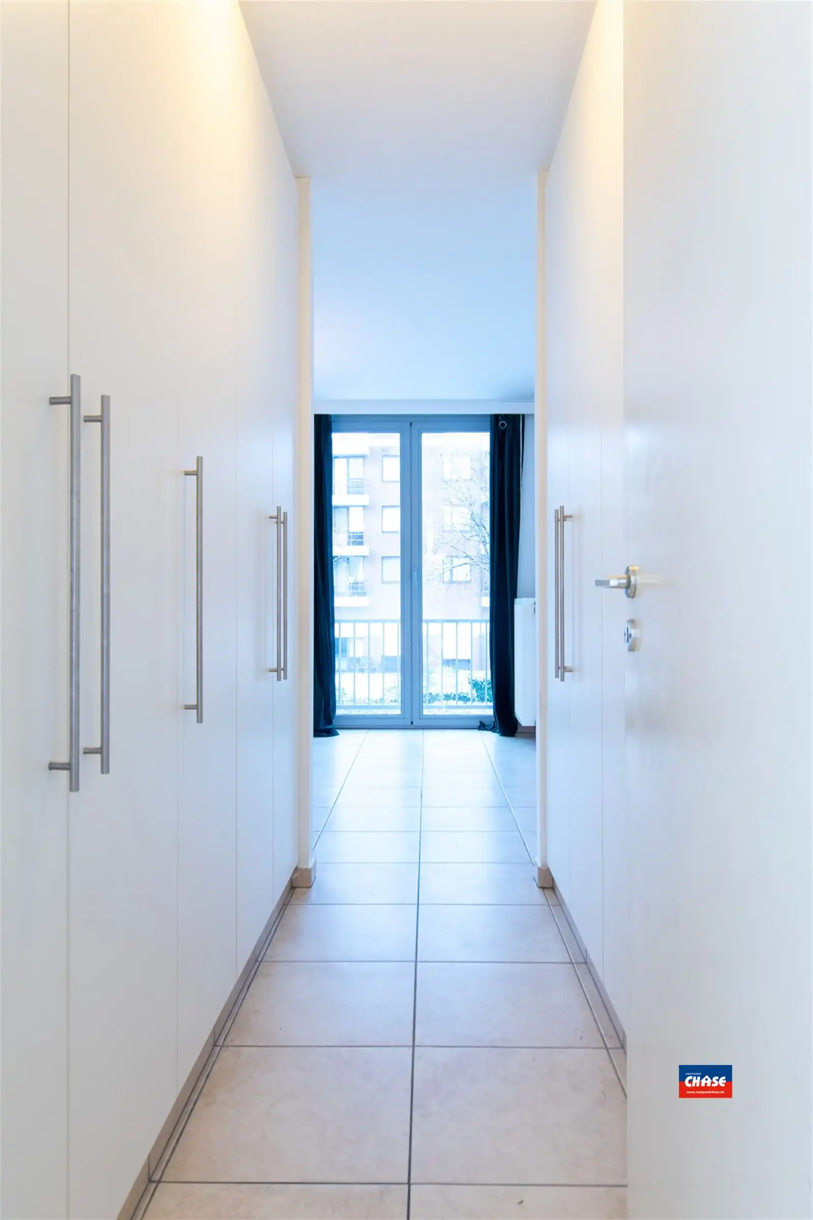 IN OPTIE !!! Ruim appartement met 2 slaapkamers en zonnig terras ! foto 8