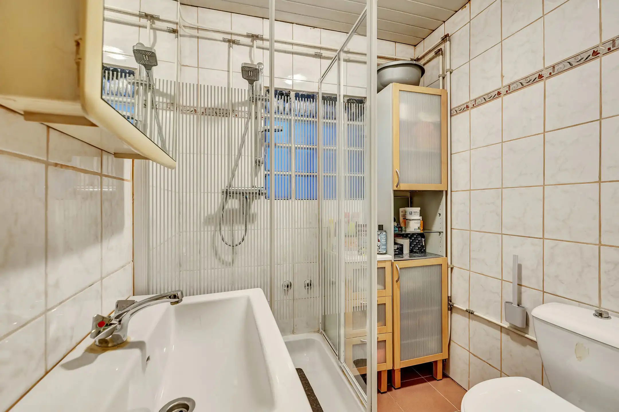 Te renoveren woning met tuin op commerciële ligging foto 11