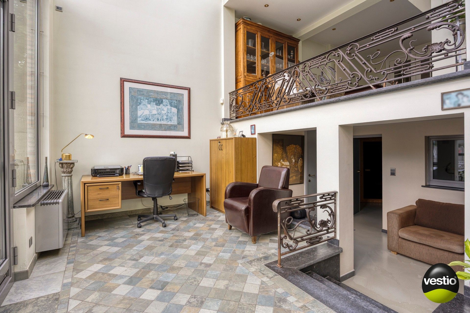 Instapklare herenwoning met garage en knappe stadstuin op topligging in Hasselt. foto 14