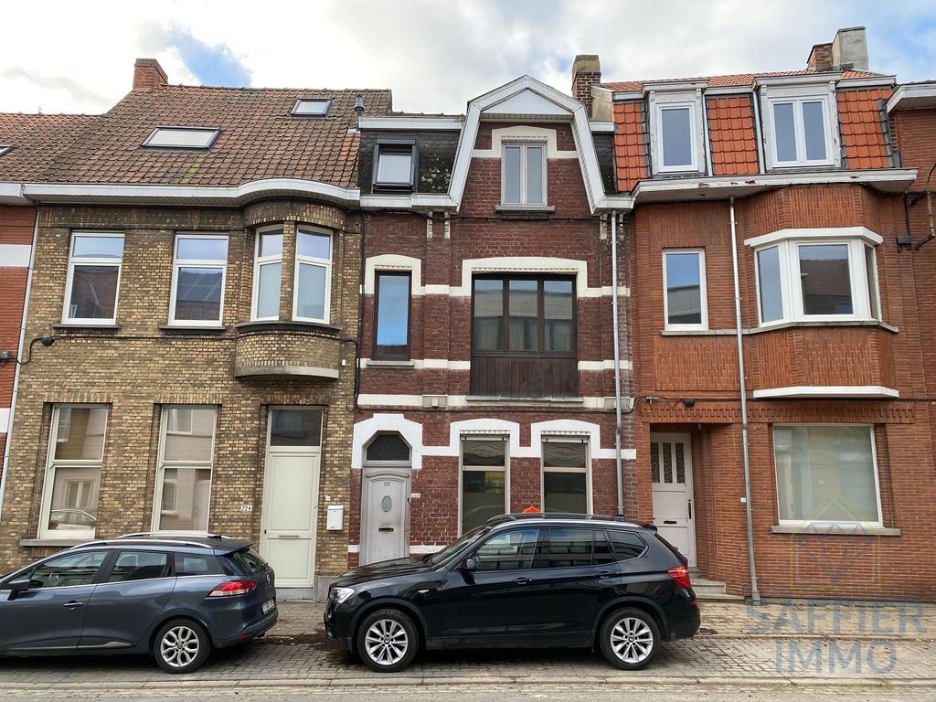 Ruime woning te huur in het hart van Kortrijk! foto 2