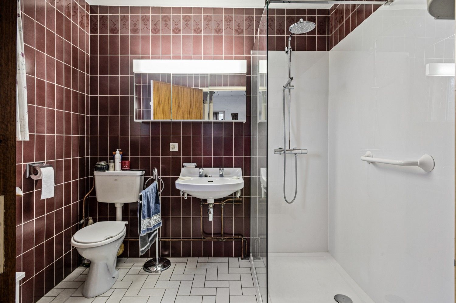 Ruime halfopen bebouwing met garages op uitstekende ligging foto 19