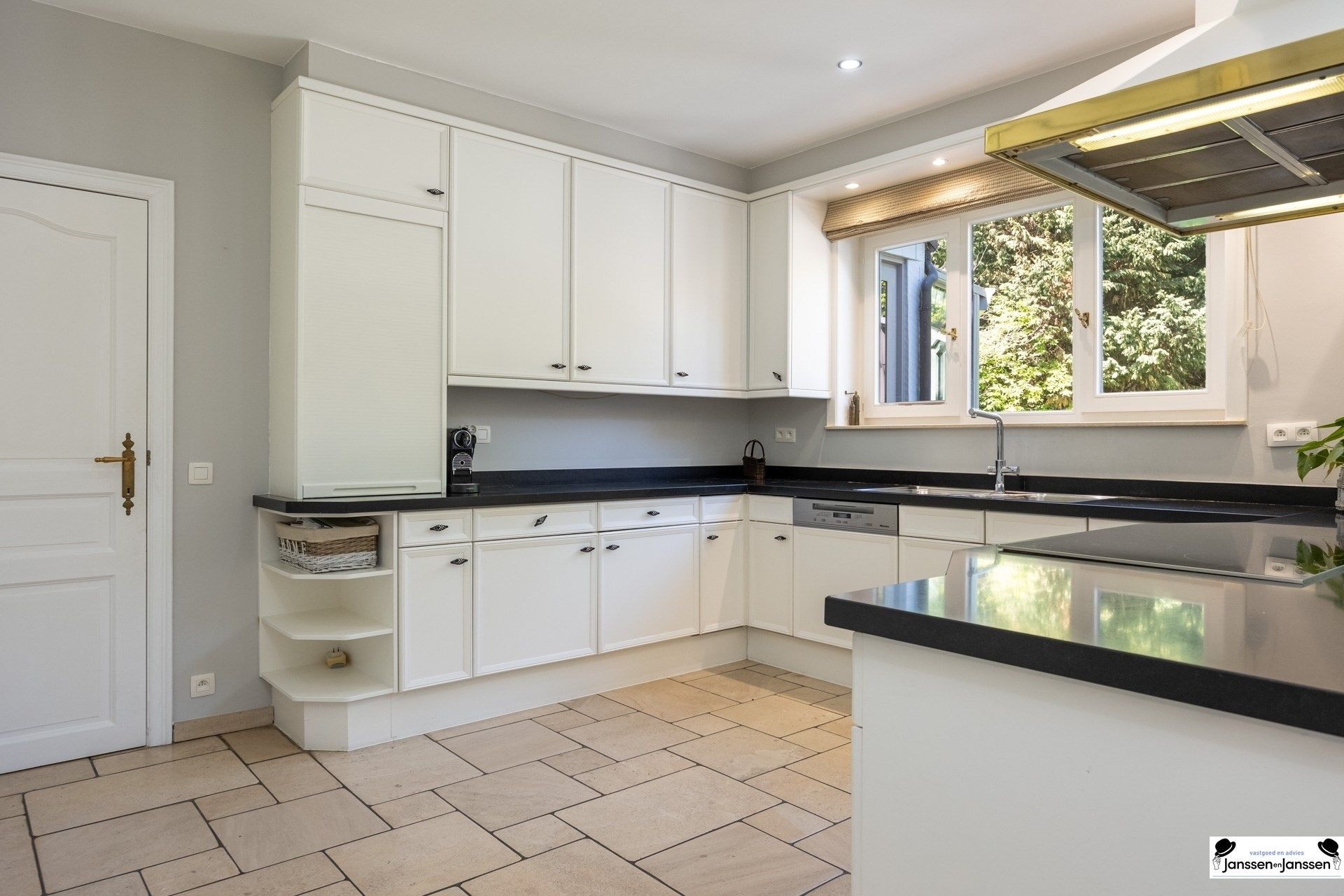 Exclusieve villa met zwembad en golfterrein foto 5