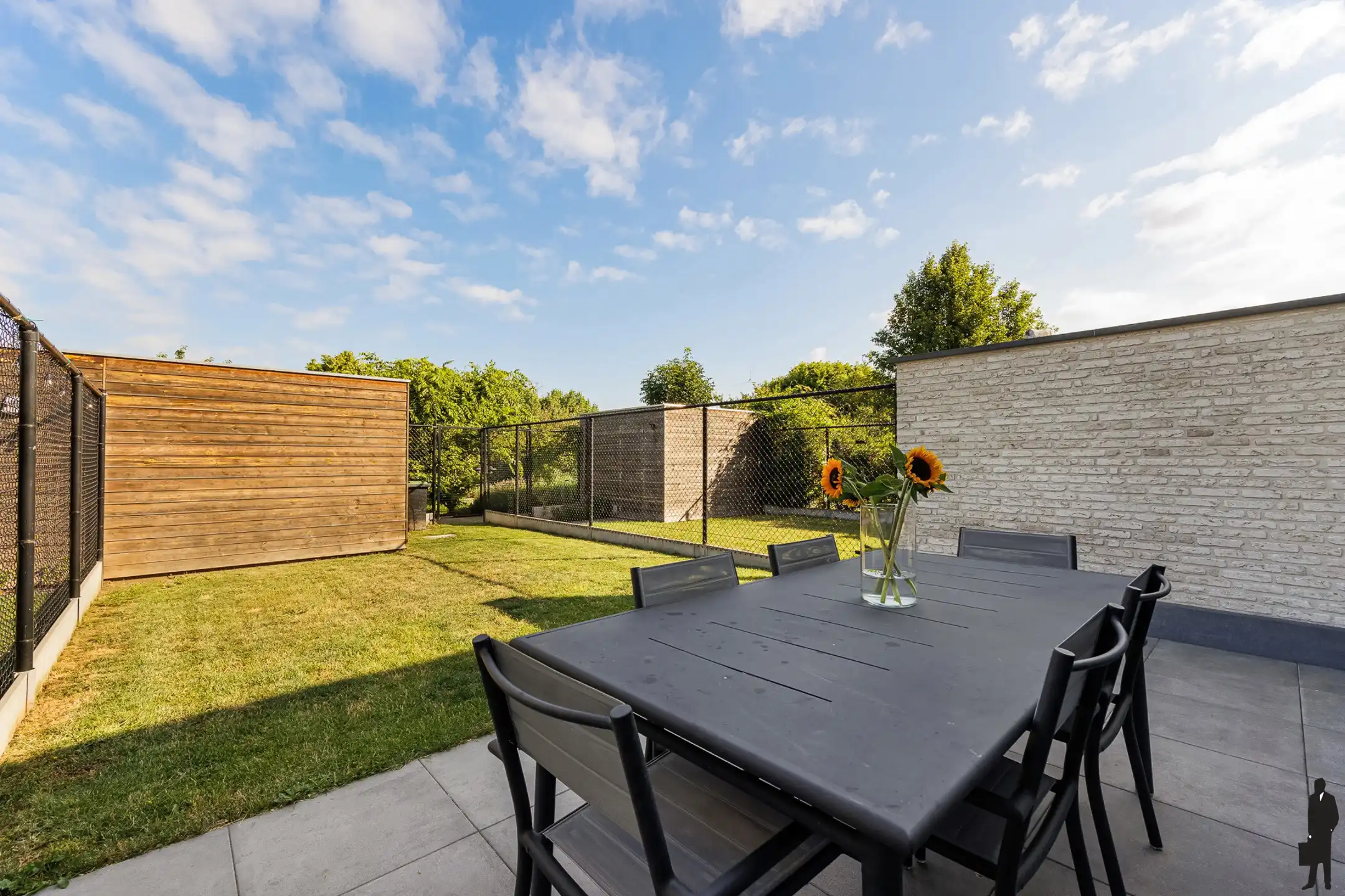 Stijlvolle gezinswoning met 4 slpk & garage in Melsele foto 16