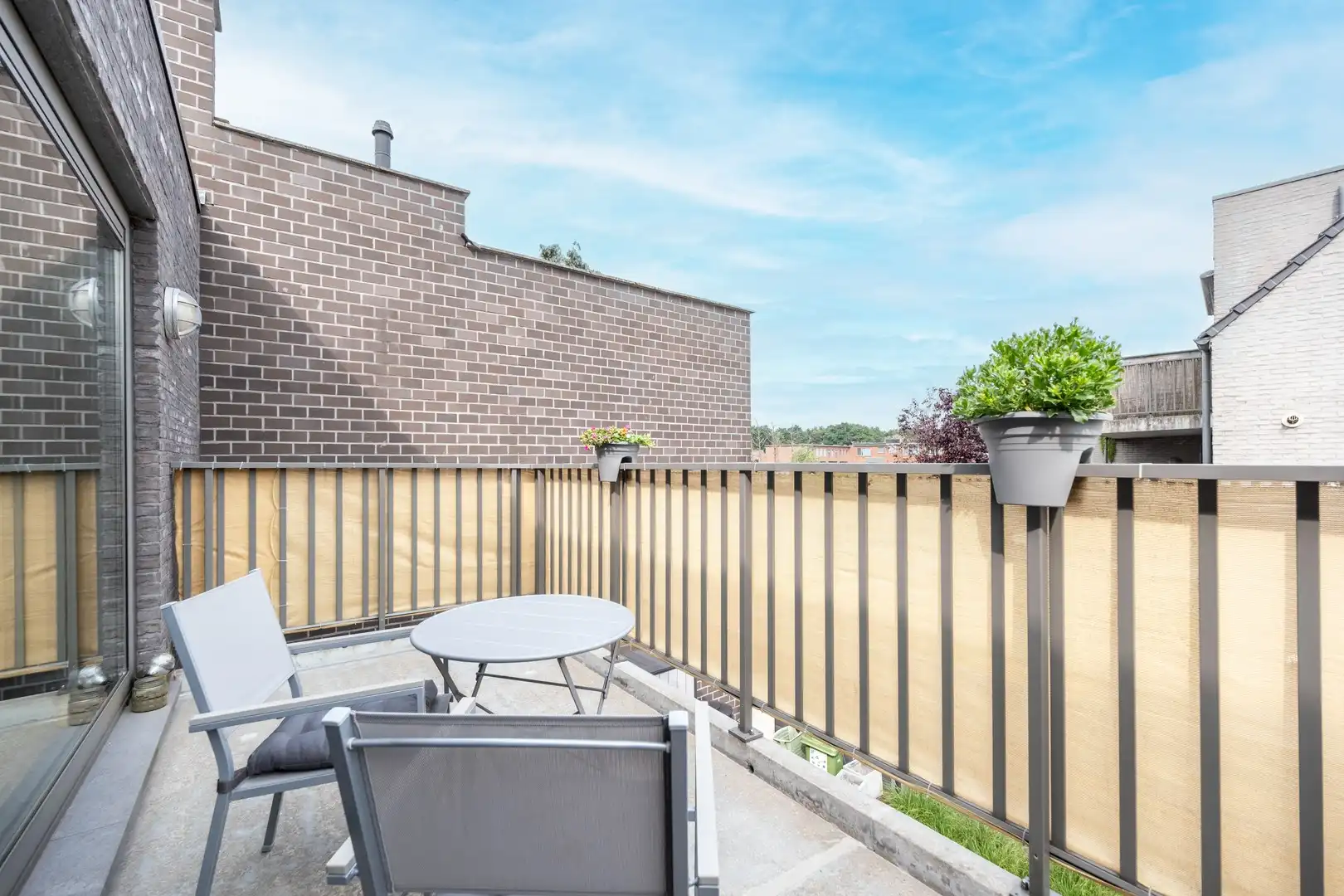 Energiezuinig 2 slaapkamer appartement te Burcht foto 7