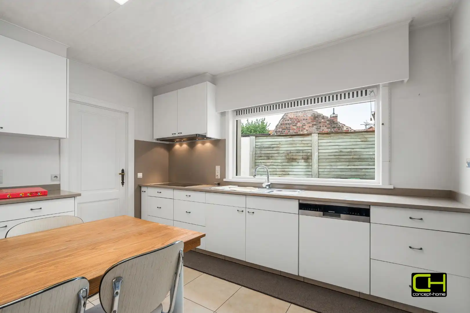 Ruime gezinswoning met atelier te koop in Drongen foto 6