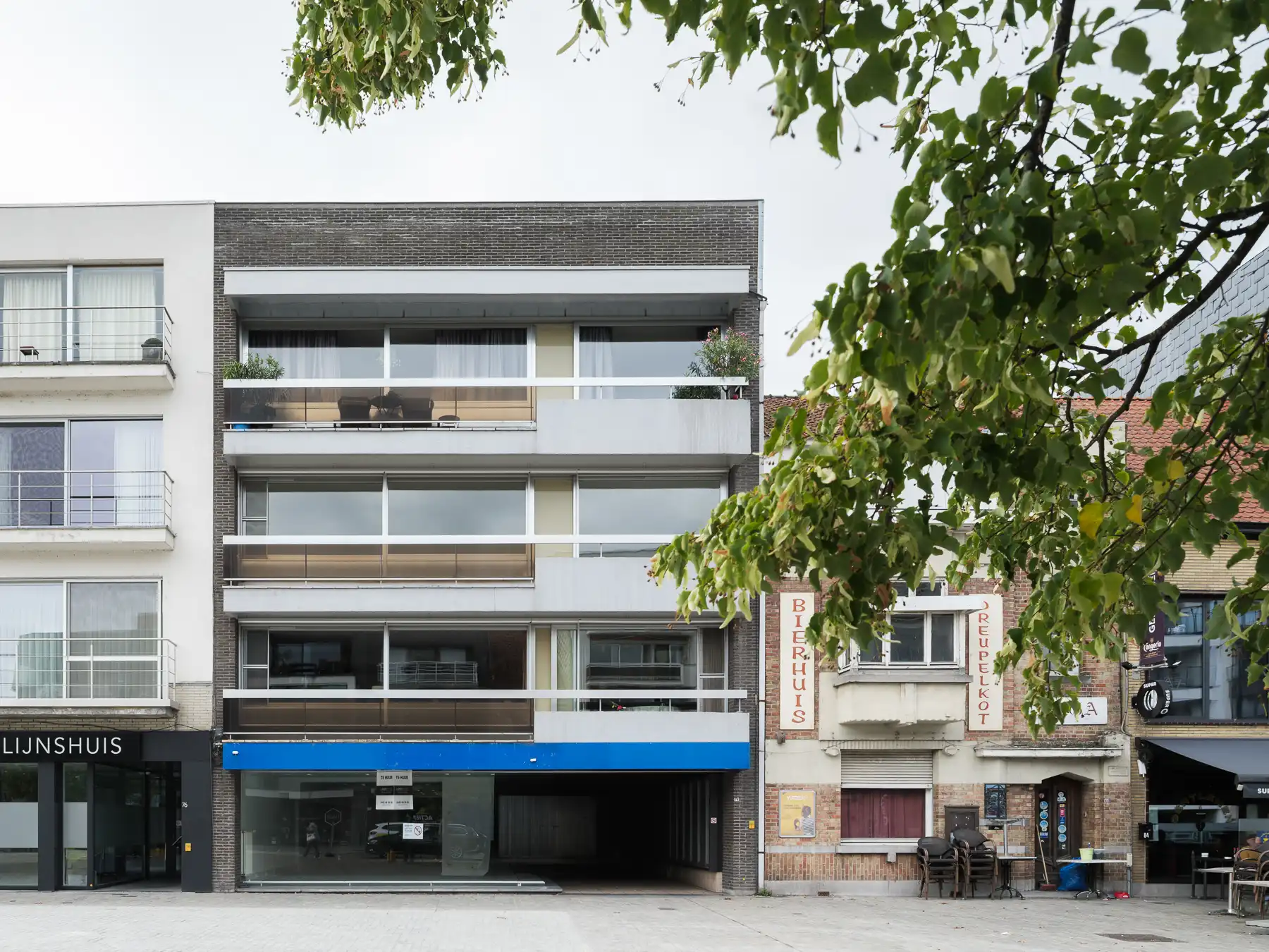 Instapklaar appartement met zicht op de Markt foto 2