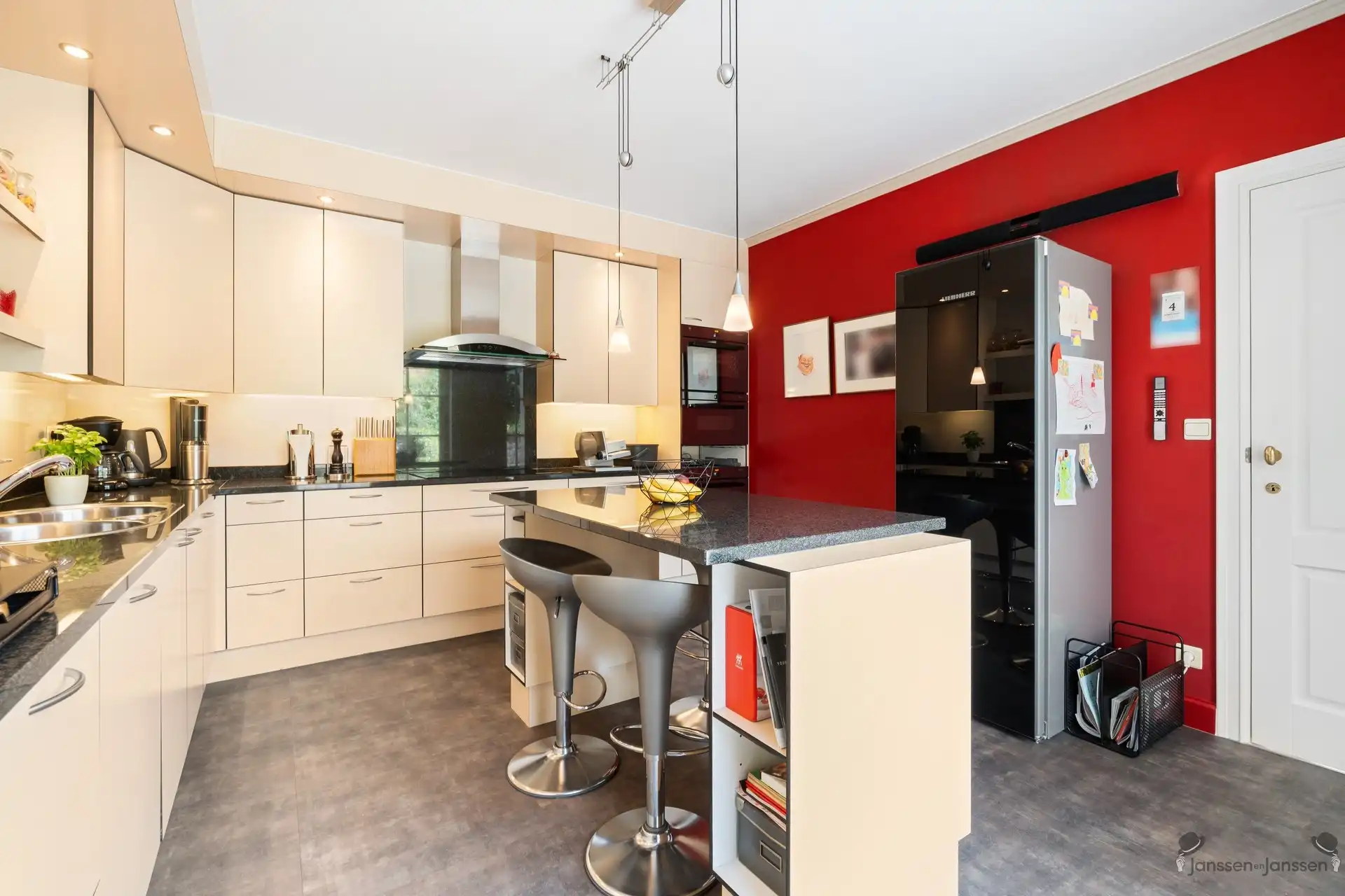 Ruime villa met 4 slaapkamers in Linden foto 12