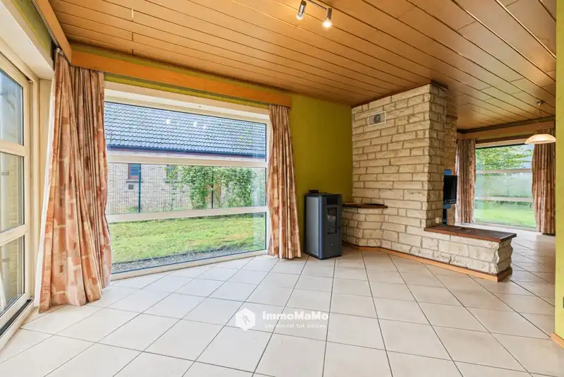 VRIJSTAANDE WONING MET 3 SLPKS EN ROYALE TUIN TE KOOP IN SXW foto 6