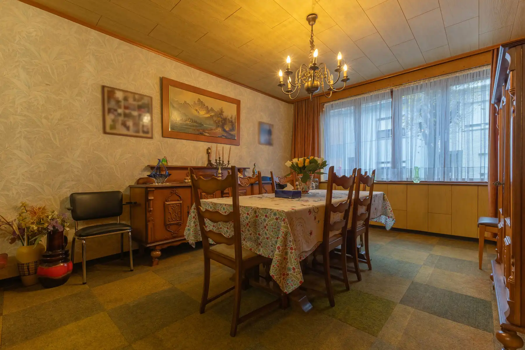 Gunstig gelegen te renoveren woning, 2 slaapkamers en tuin foto 4