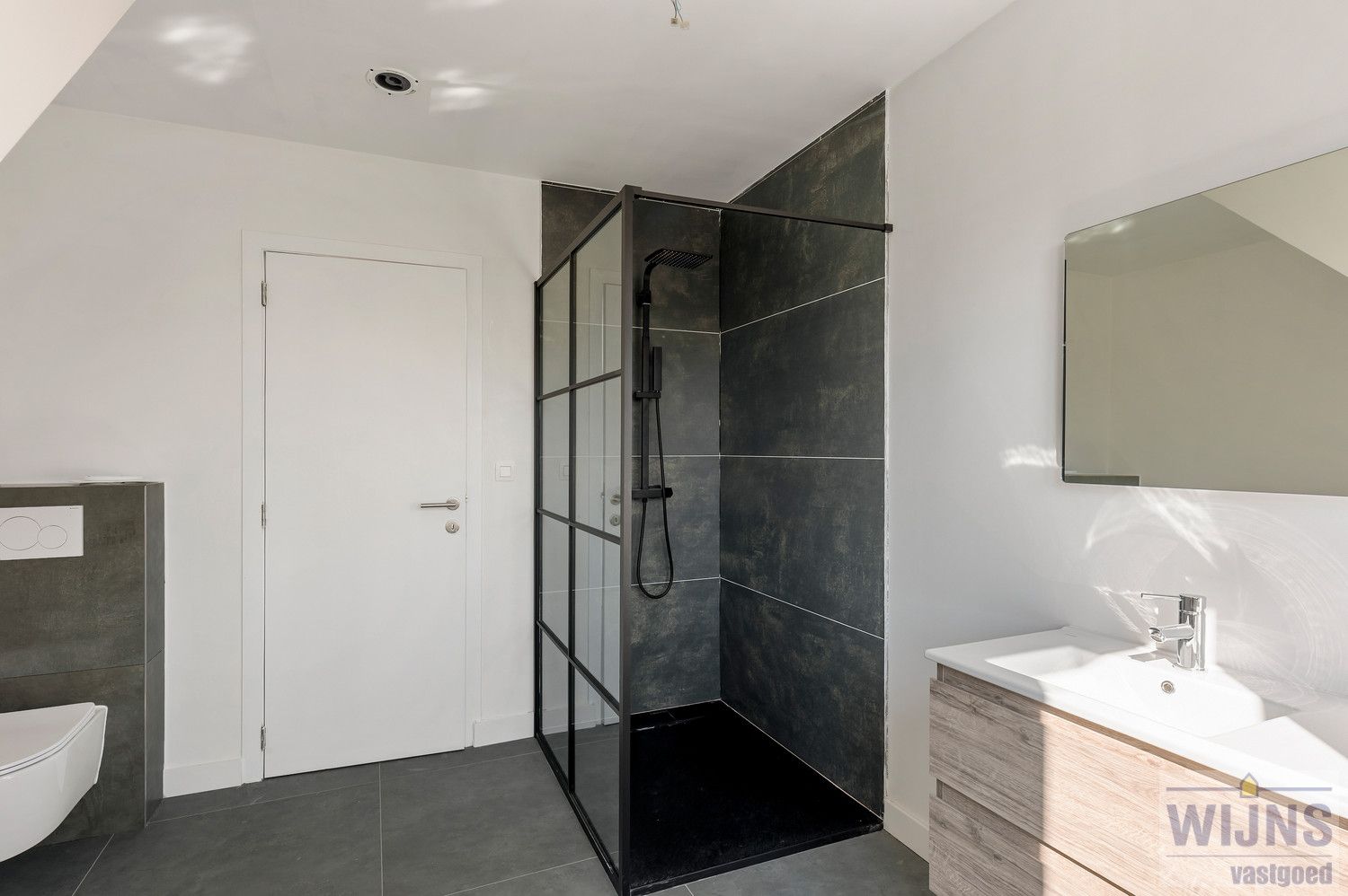 Groot en lichtrijk duplex appartement vlakbij centrum Berlaar foto 19