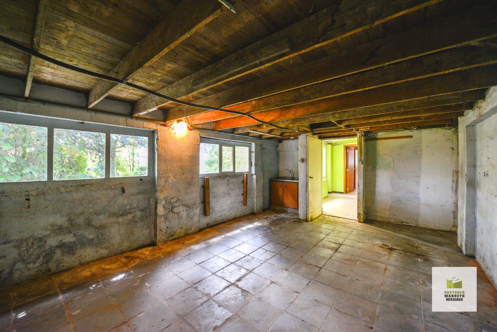 Te renoveren halfopen woning op 778 m2 met 4 slaapkamers (1 gelijkvloers) foto 16