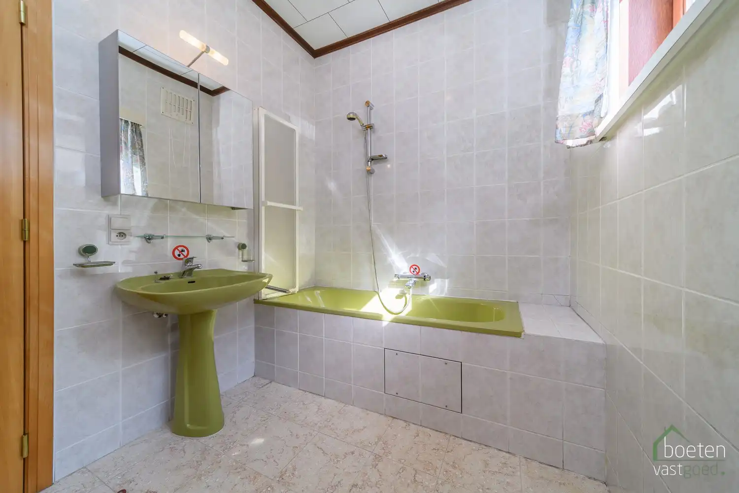 GIJVERINKHOVE: Degelijk woonhuis met 3 slaapkamers, loods (ca 100m²), zonneterras en -tuin op 545m² grondopp. foto 11