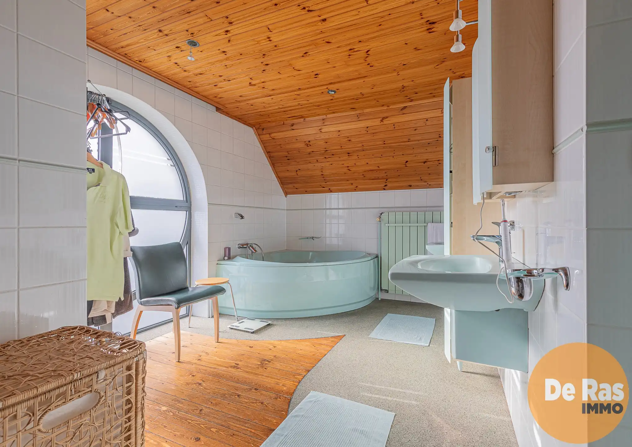 HERZELE – Multifunctionele loods met villa foto 15