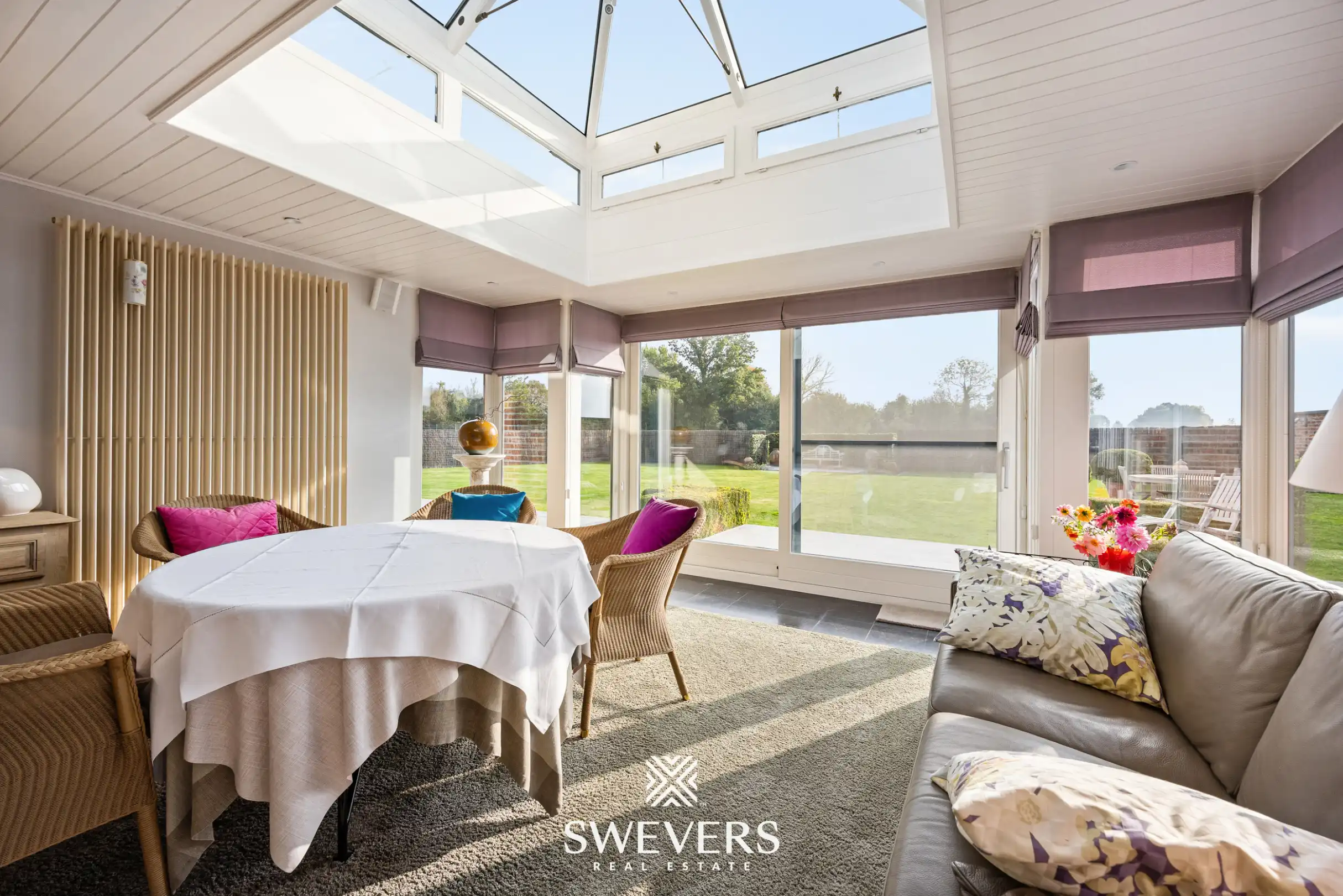 Sfeervolle open bebouwing met royale tuin en veel privacy foto 14