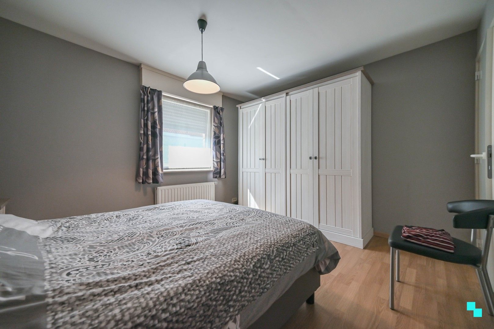 Ruim tweeslaapkamer appartement nabij centrum Izegem foto 20