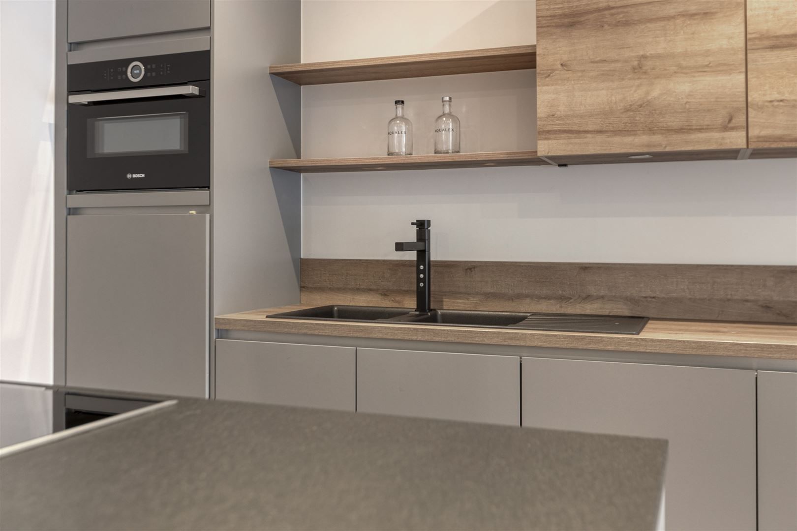 TE KOOP: Gerenoveerd, gelijkvloers appartement te Zolder! foto 7