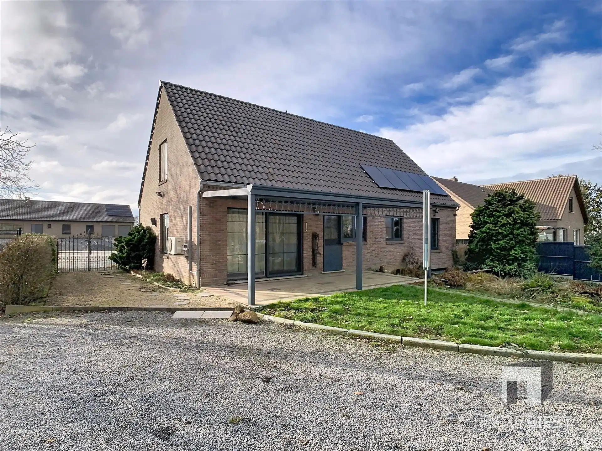 Instapklare woning op ca.53 are met bijgebouw met dubbele garage. EPC 104 kWh/m²/jaar (bijna A-label) foto 34