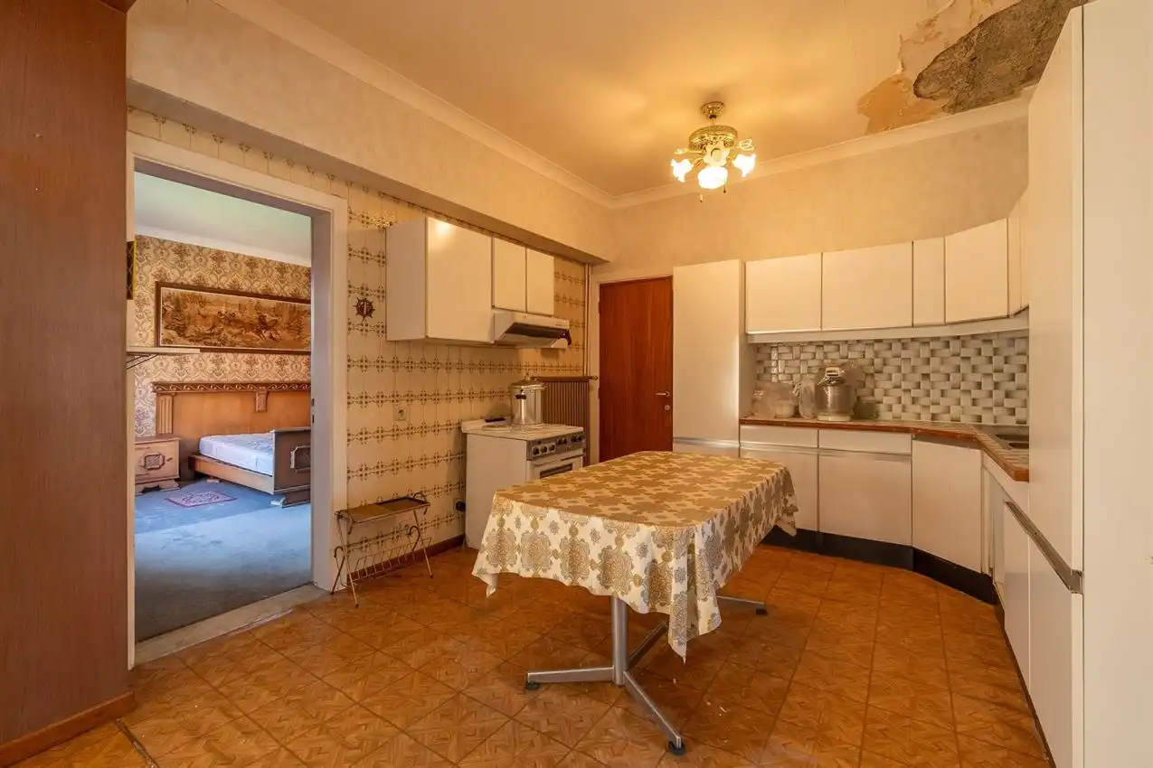 Te renoveren woning met ruimte, rust en potentieel foto 33