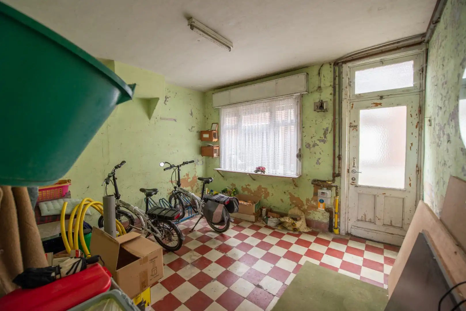 Casco woning met kantoorfunctie, ruime garage en een knusse binnenkoer foto 21