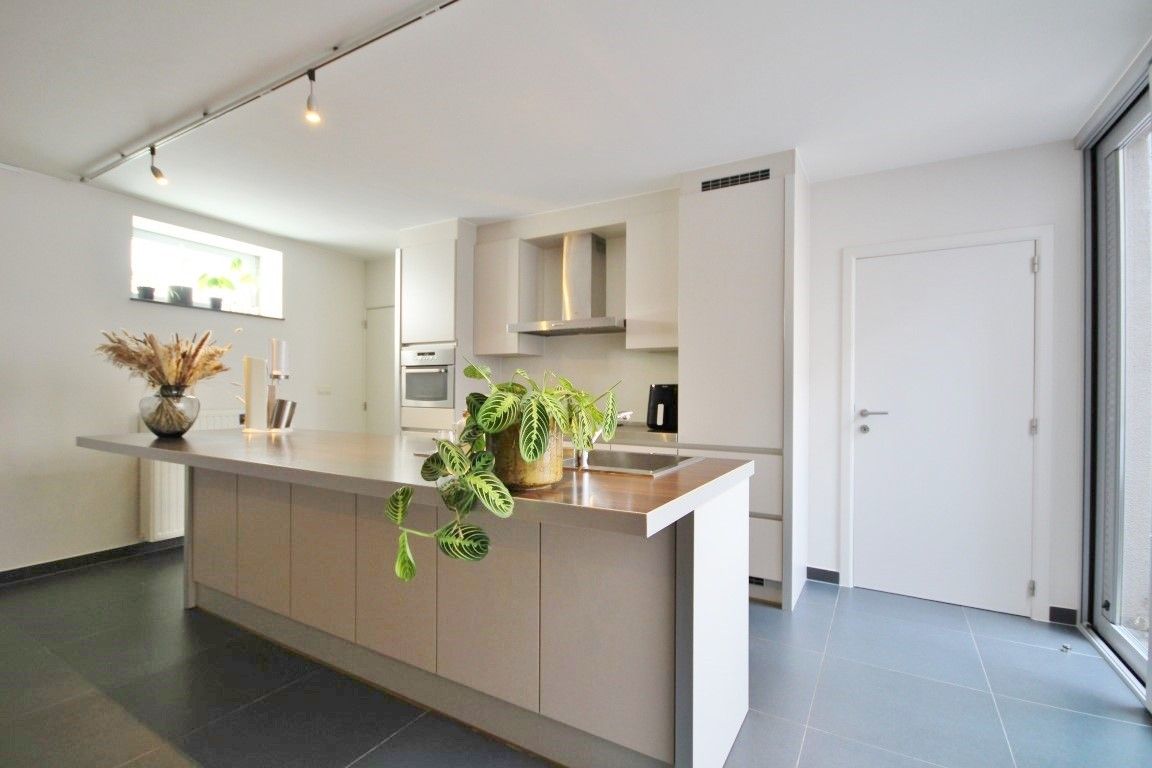 Gelijkvloers appartement met 1 slaapkamer midden in het centrum van Sint-Truiden foto 3