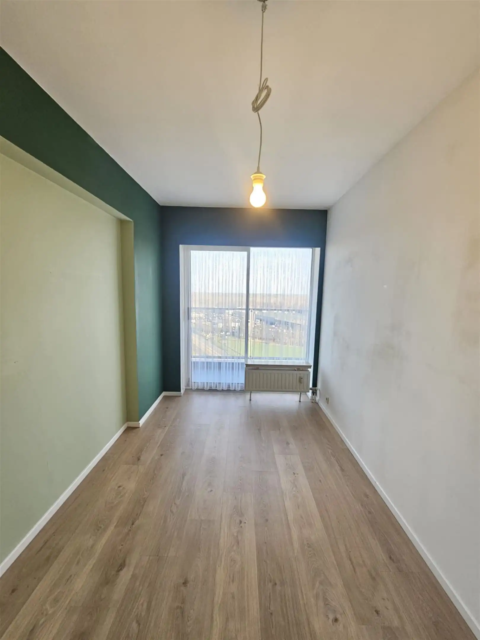 Appartement met prachtig uitzicht en veel lichtinval gelegen op de 15de verdieping. foto 8