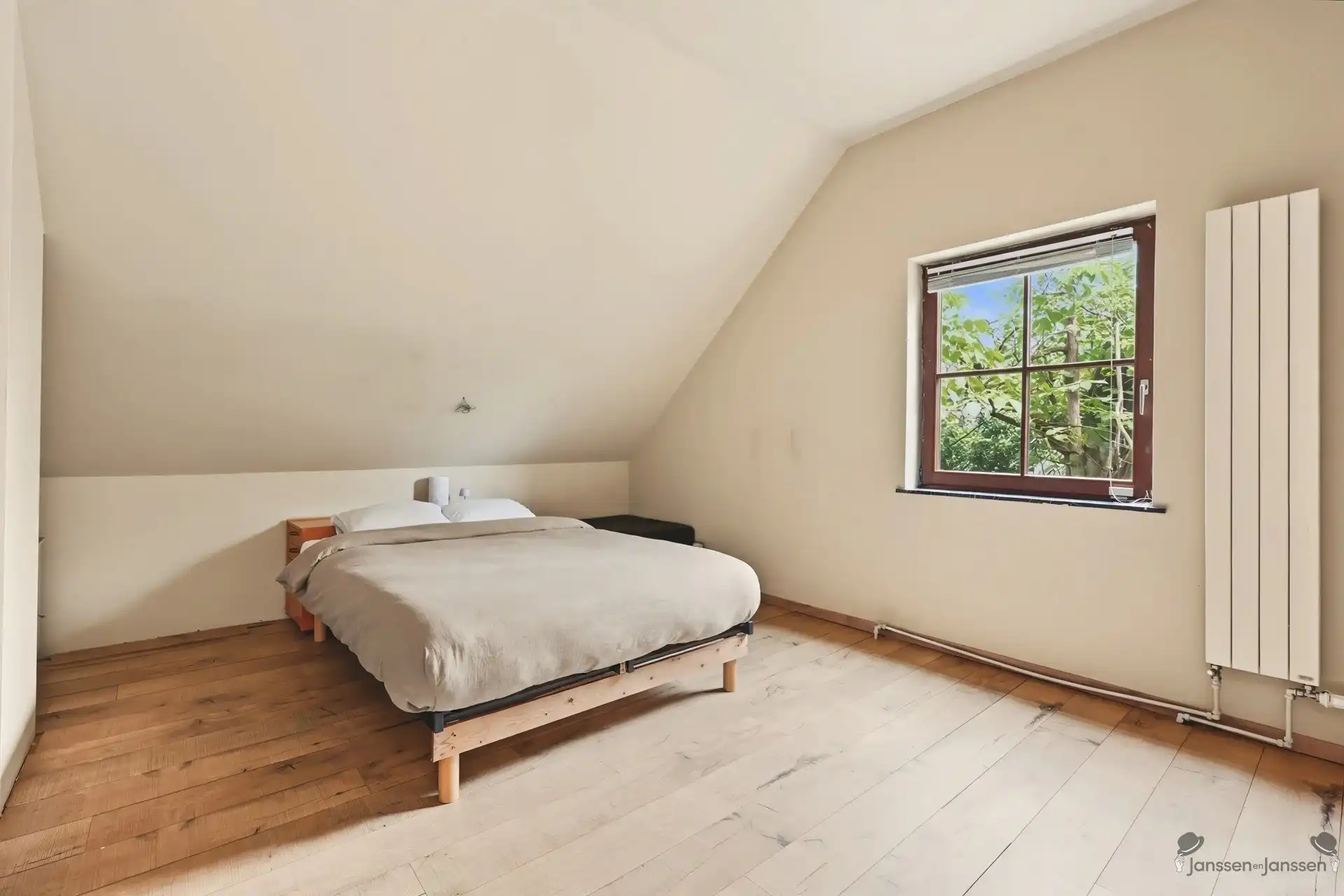 Vrijstaande woning in prachtige groene omgeving op perceel van 955m² foto 12