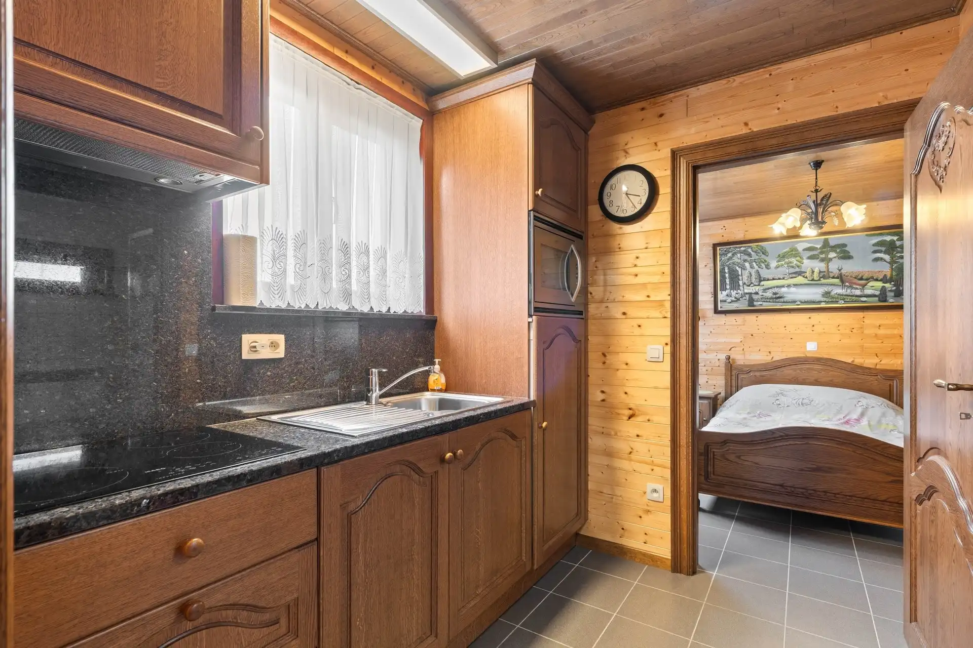 top onderhouden en energiezuinige woning + magazijn foto 24