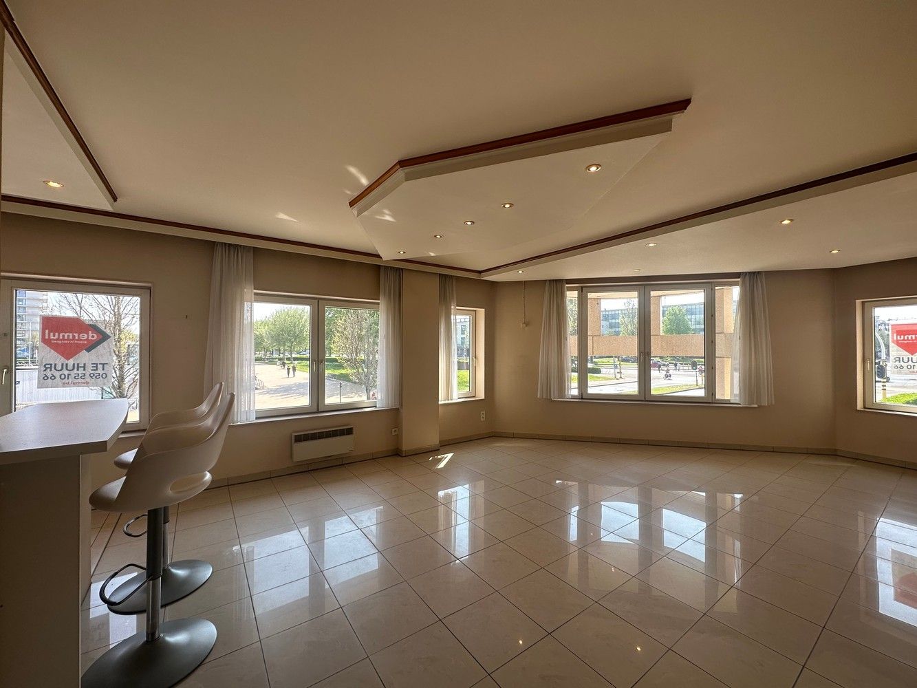 RESIDENTIE COLUMBUS foto {{pictureIndex}}