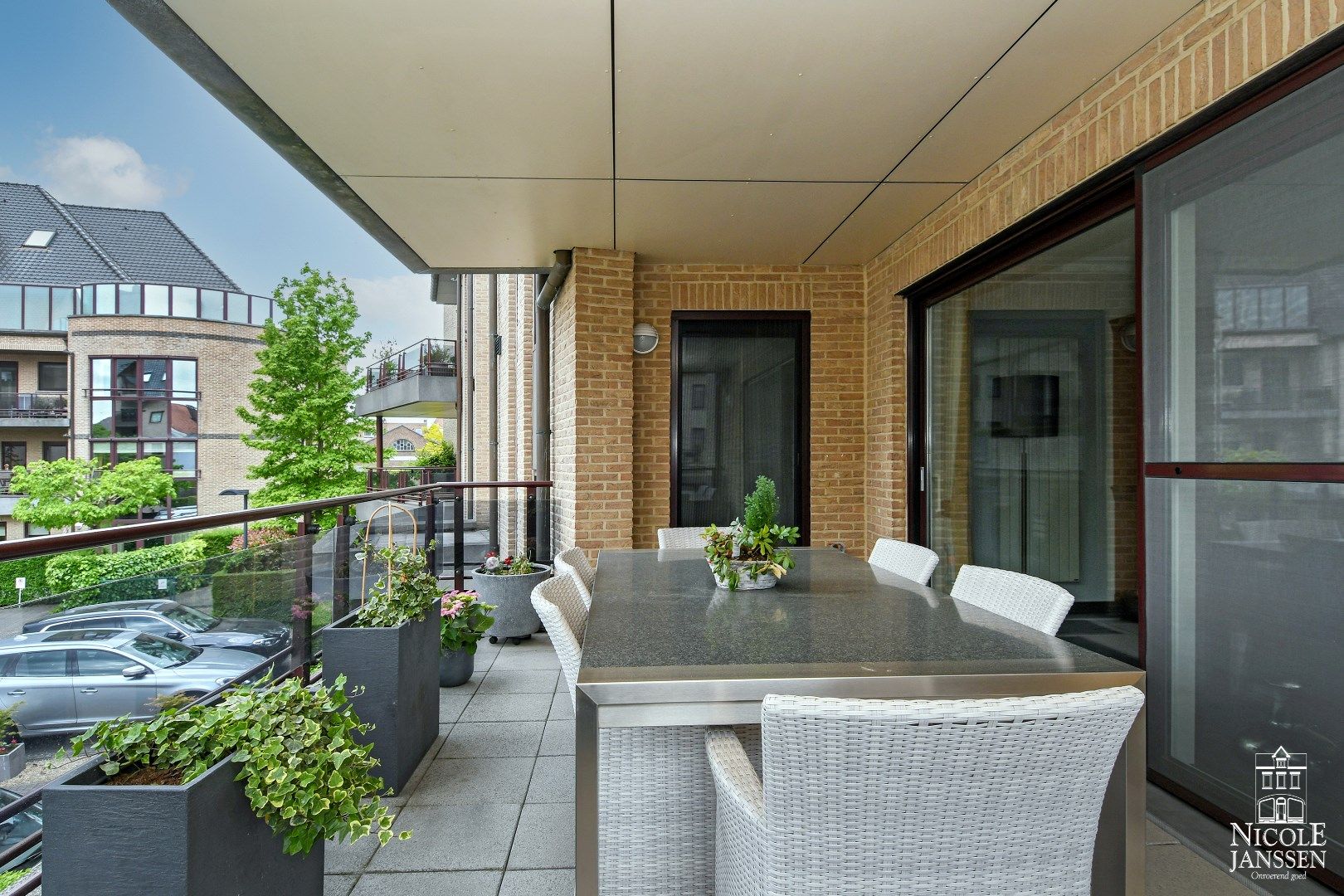 Ruim en luxueus appartement van 190m² met twee mooie terrassen en garage foto 30