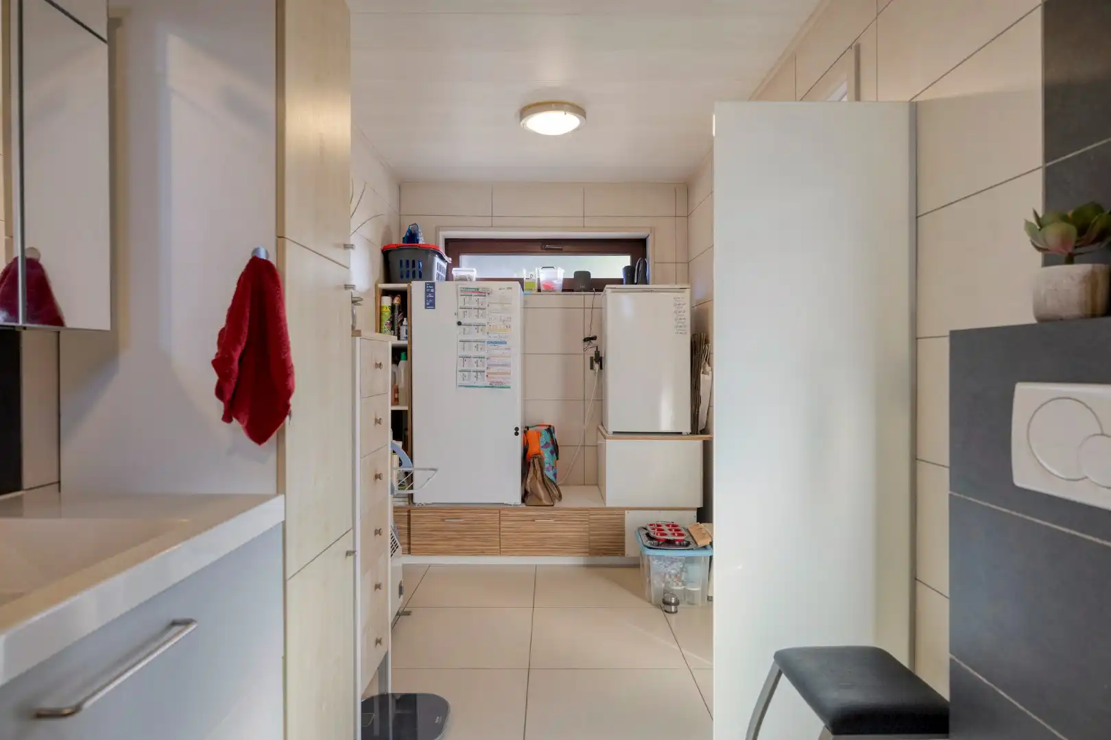 Ruim ingedeelde woning met o.a. 4 slpks op een rustig gelegen perceel van 1.069 m². foto 11