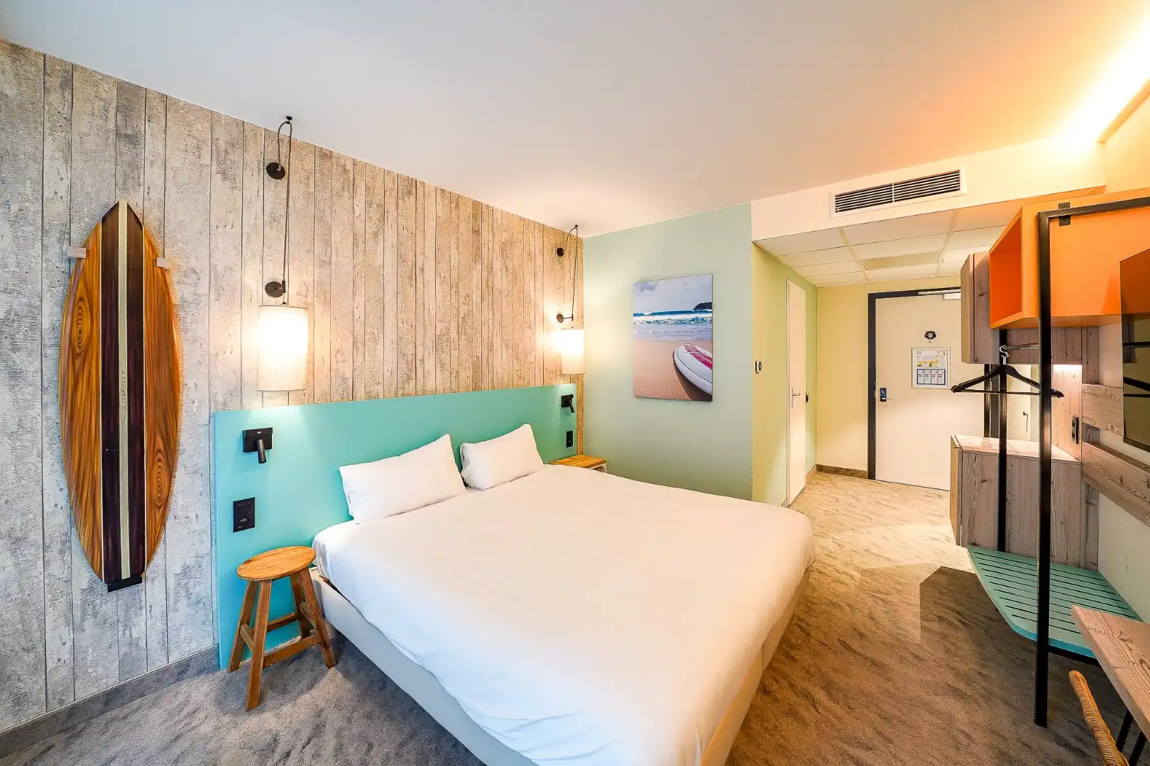 Prachtige hotelkamer te koop Ibis hotel Bredene foto {{pictureIndex}}