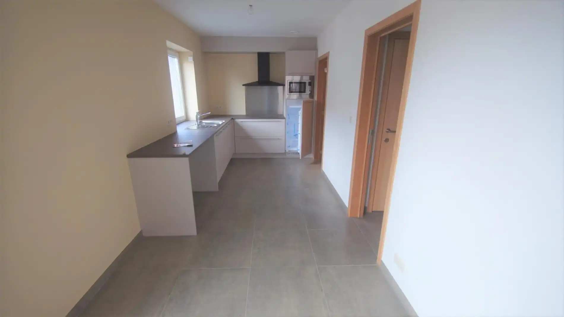 Energiezuinig duplexapp. met 2 slpks, terras en autostaanplaats foto 9