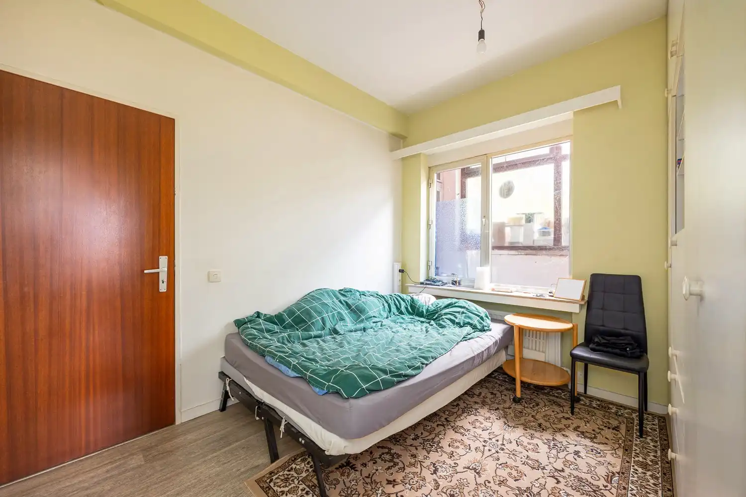 Op te frissen opbrengsteigendom comm. ruimte + 2 app. foto 14