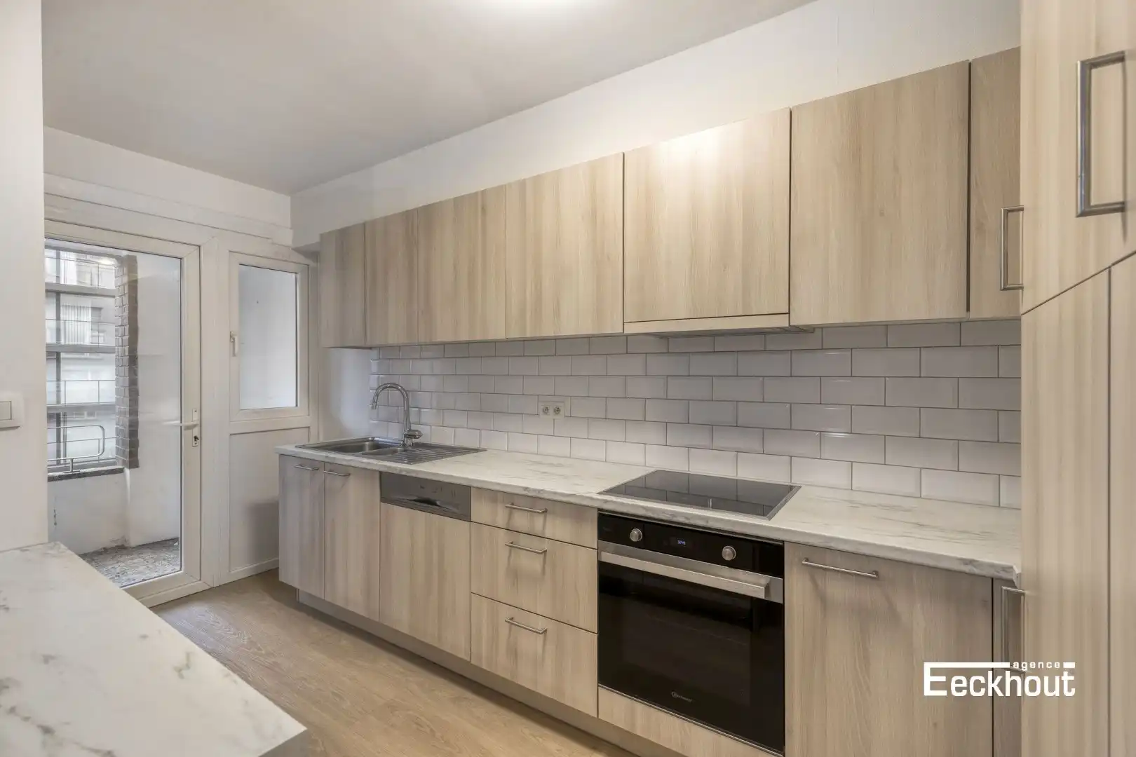 Ruim instapklaar appartement met 3 slaapkamers in centrum Oostende, met fietsenberging en dicht bij strand!  foto 4