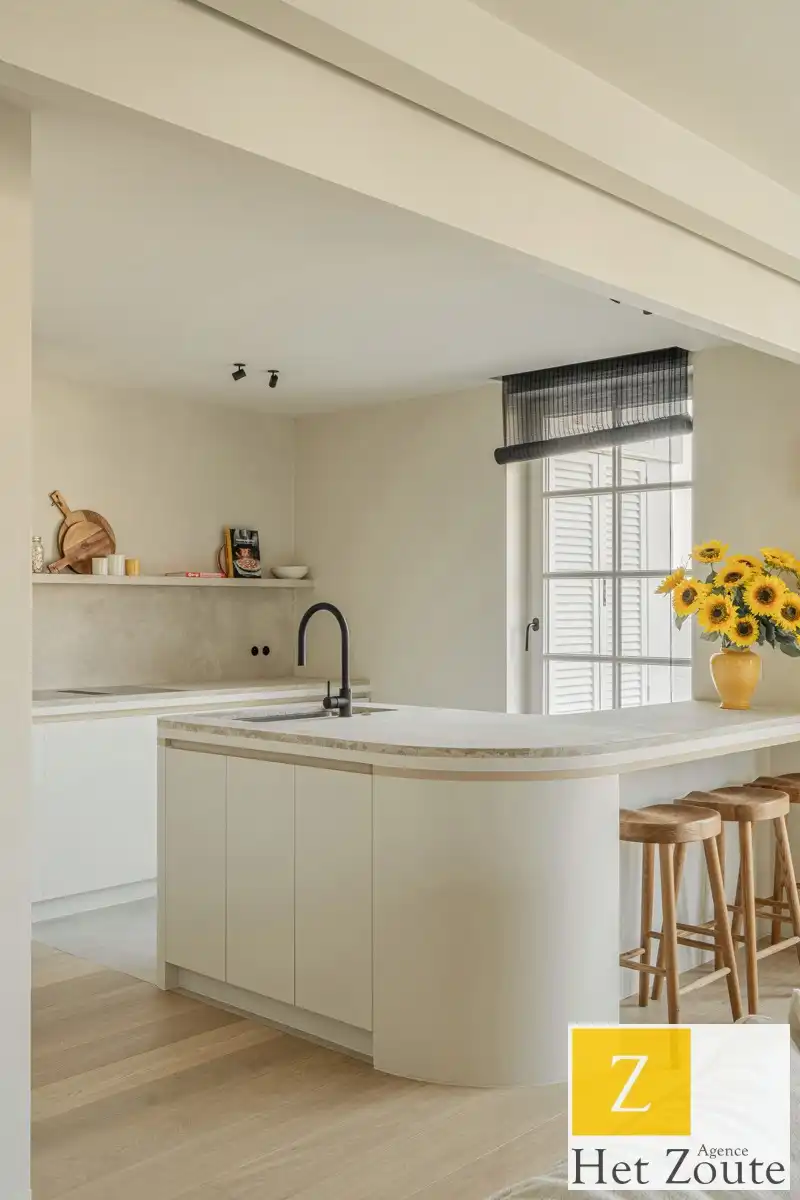 Magnifiek gerenoveerd appartement in res. Tennis Gardens foto 2