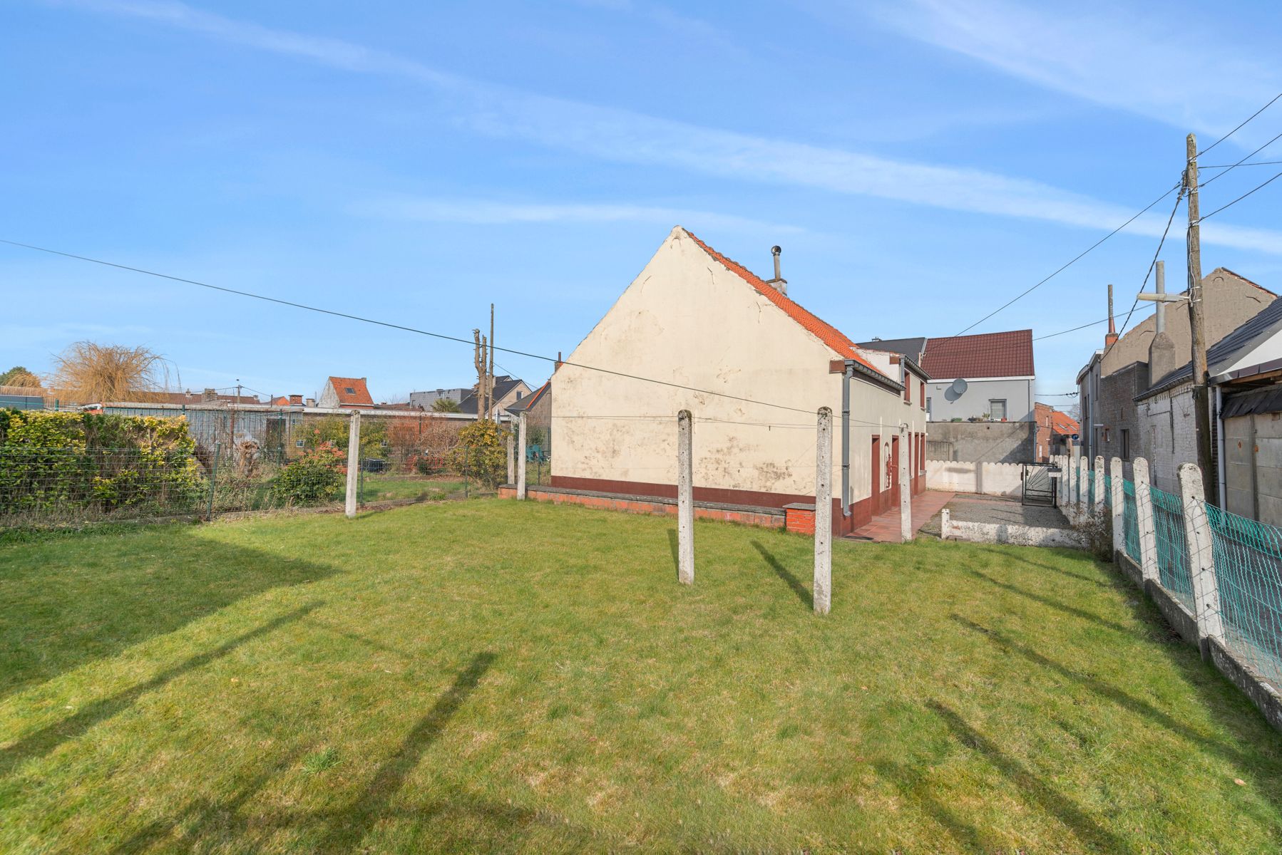 TE KOOP - te renoveren woning op rustige locatie  foto 12