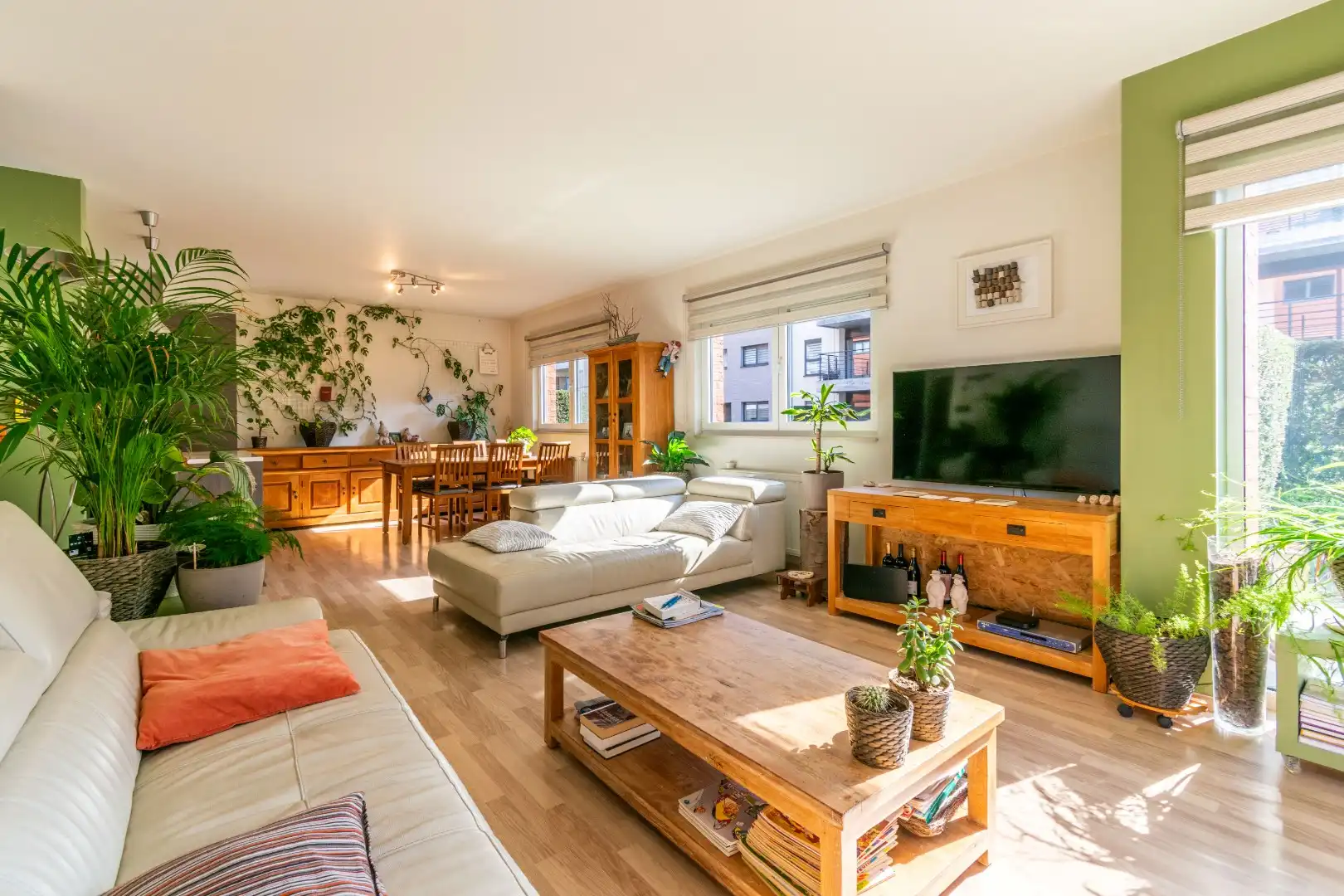 INSTAPKLAAR APP MET 2 SLAAPKAMERS, TERRAS & GARAGE! foto 6