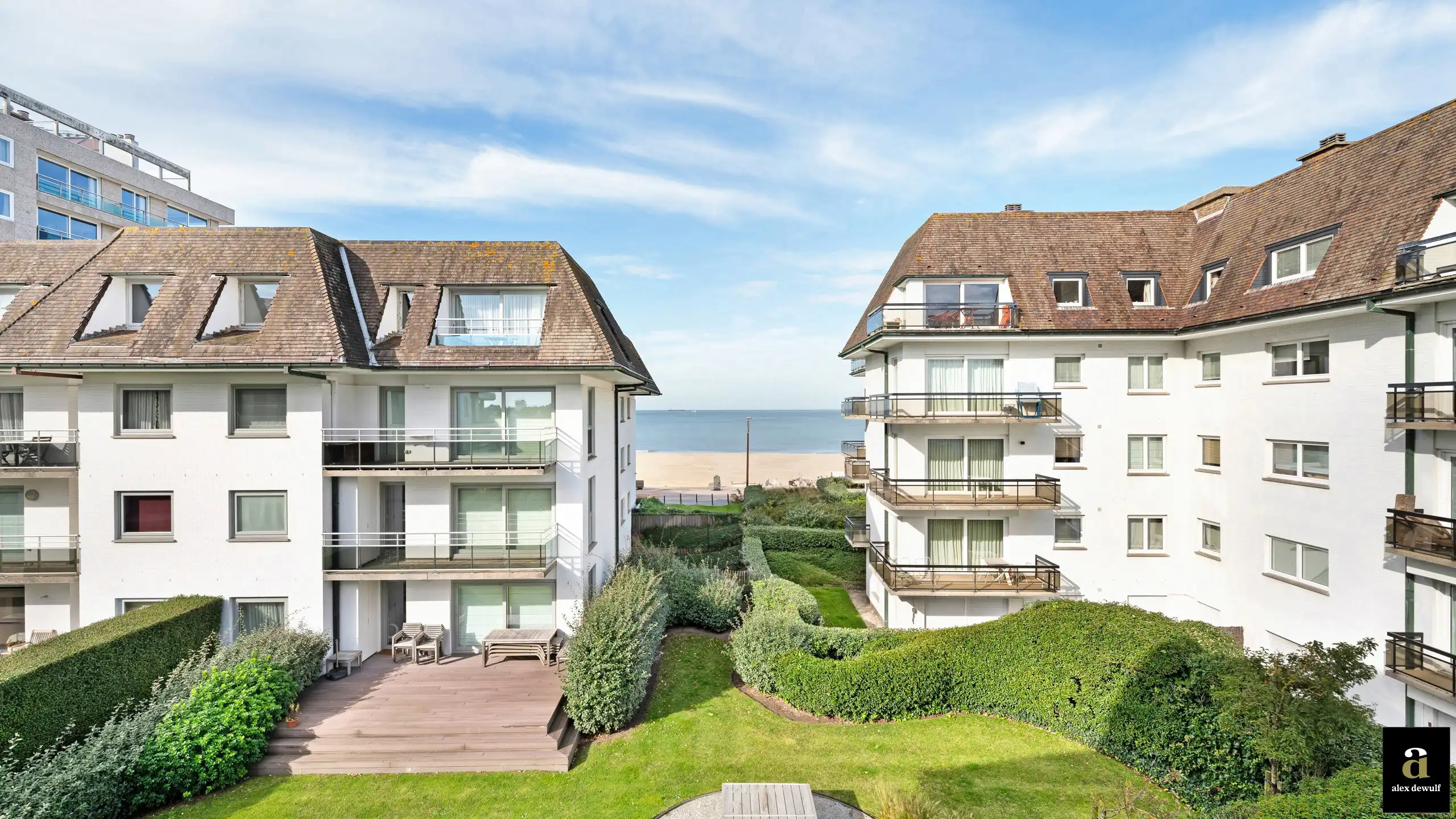 Ruim appartement met zeezicht en zonnig terras op de Kustlaan. foto 2